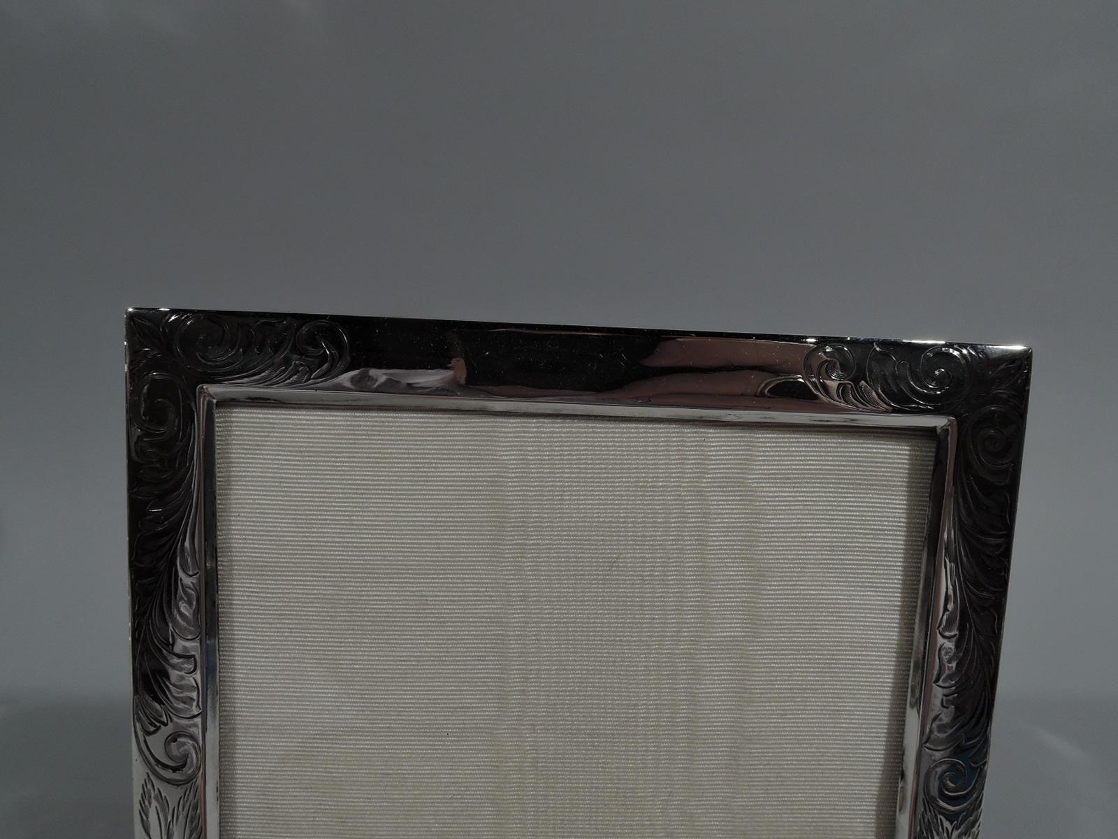 Lovely Antique American Art Nouveau Sterling Silver Picture Frame In Excellent Condition In New York, NY