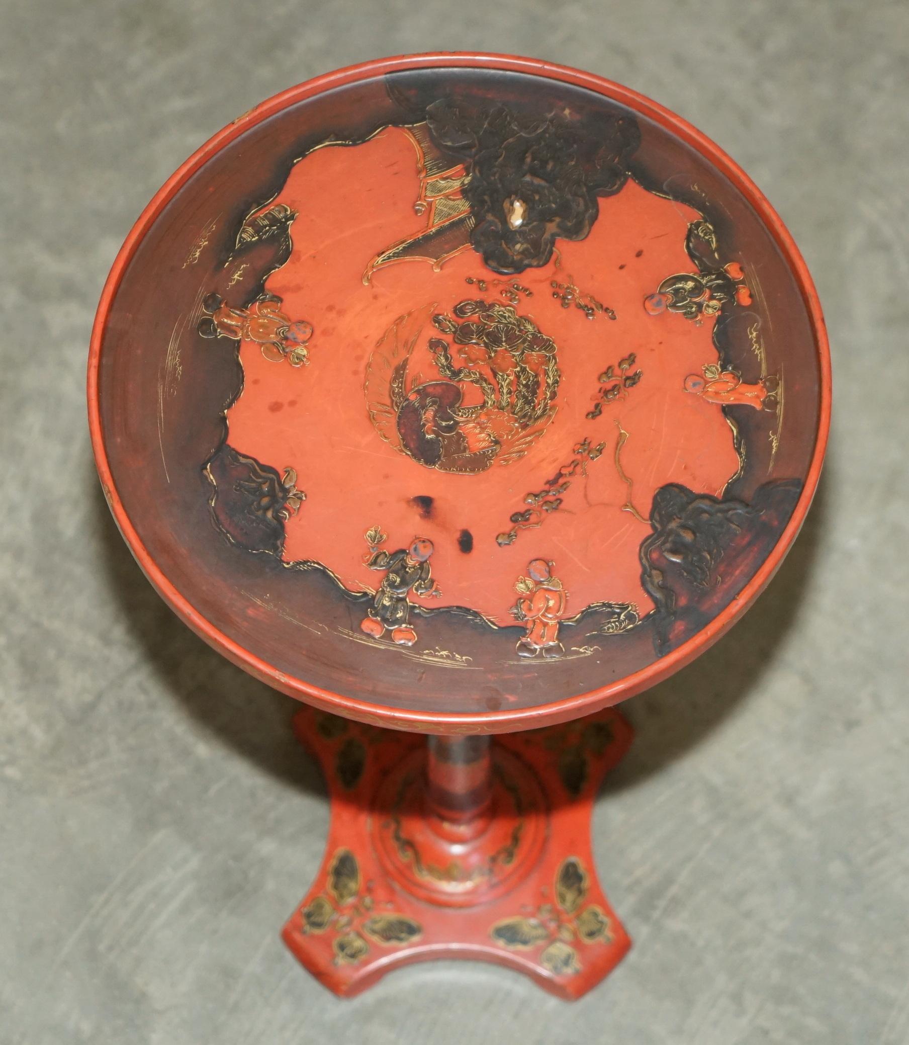 LOVELY ANTiQUE CHINESE CHINOISERIE LACQUERED & HAND PAINTED SIDE LAMP WINE TABLE For Sale 4