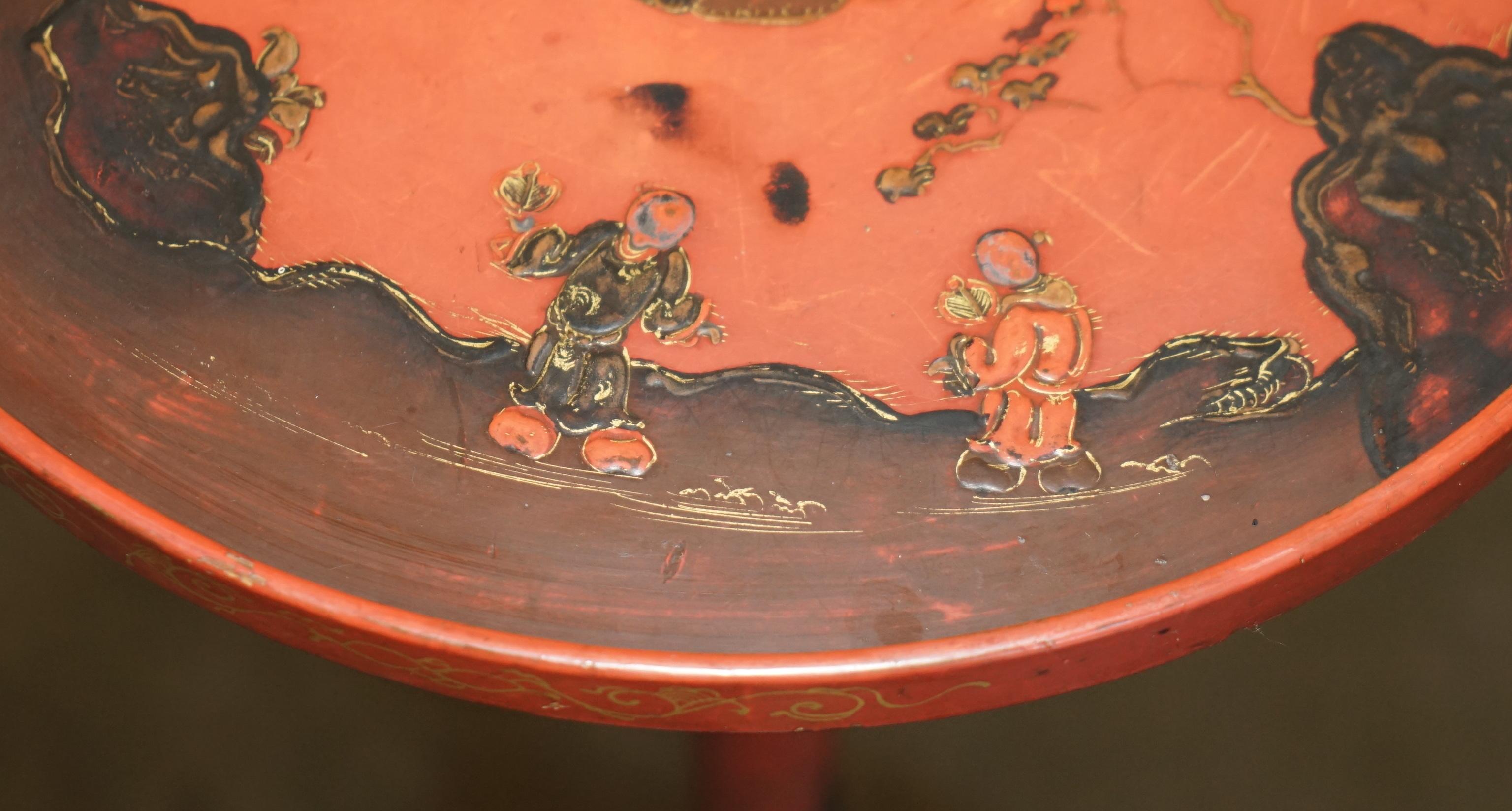 LOVELY ANTiQUE CHINESE CHINOISERIE LACQUERED & HAND PAINTED SIDE LAMP WINE TABLE For Sale 5