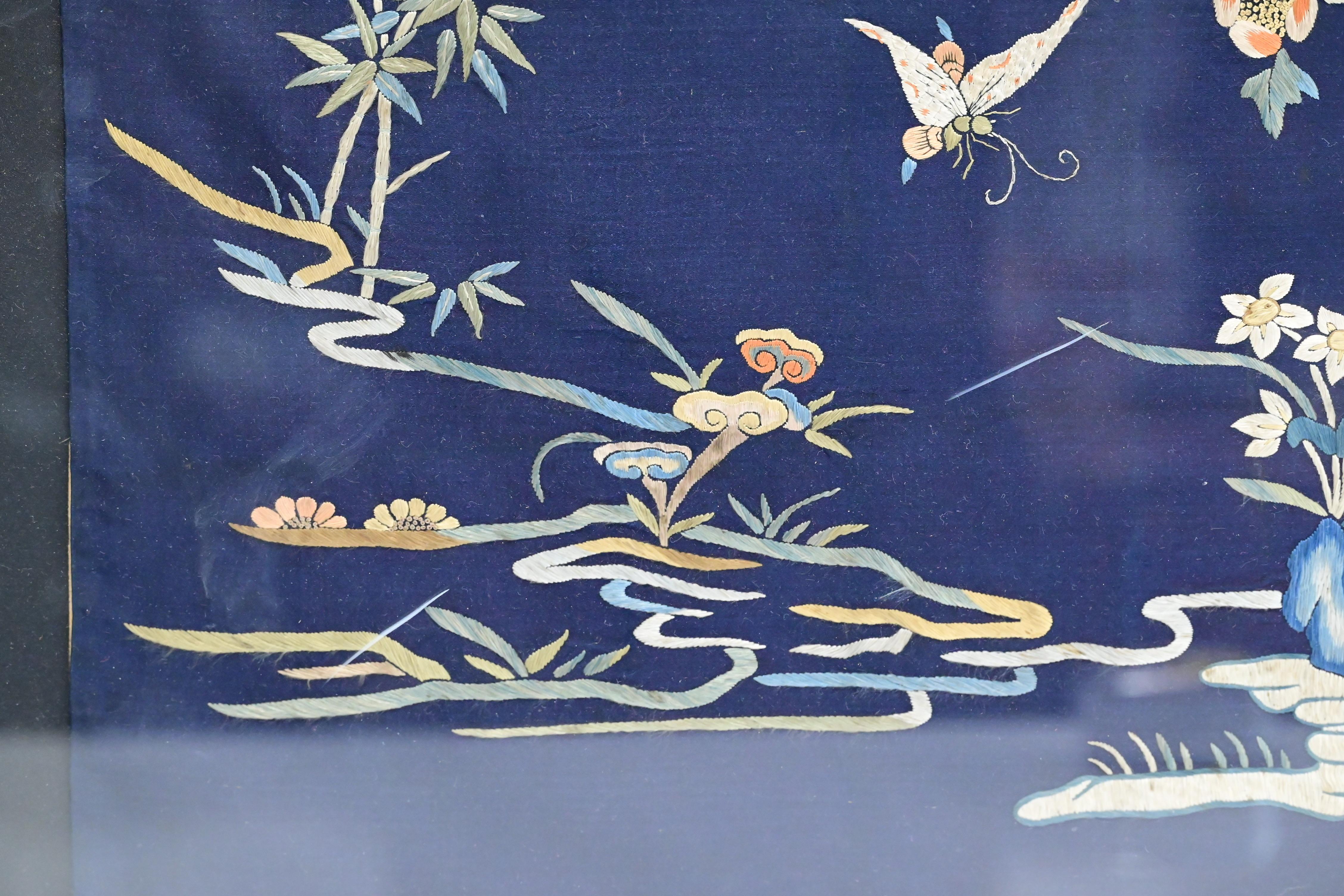 Schöner antiker chinesischer Seidentischbezug aus der Qing-Periode mit komplizierten Details im Angebot 11