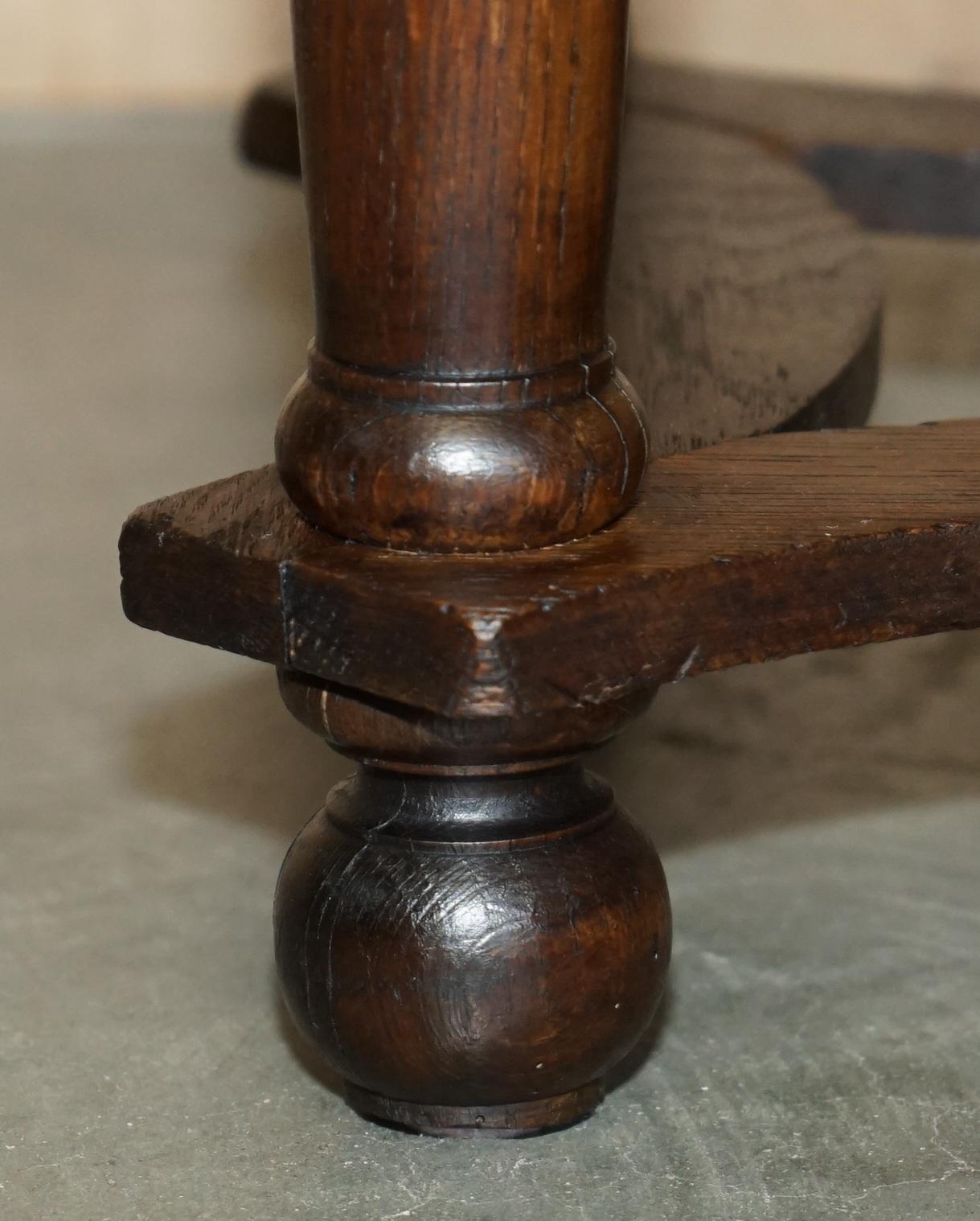 LOVELY ANTIQUE CiRCA 1900 EGYPTIAN BRASS ENGRAVED TOP OCCASIONAL CENTRE TABLE For Sale 1