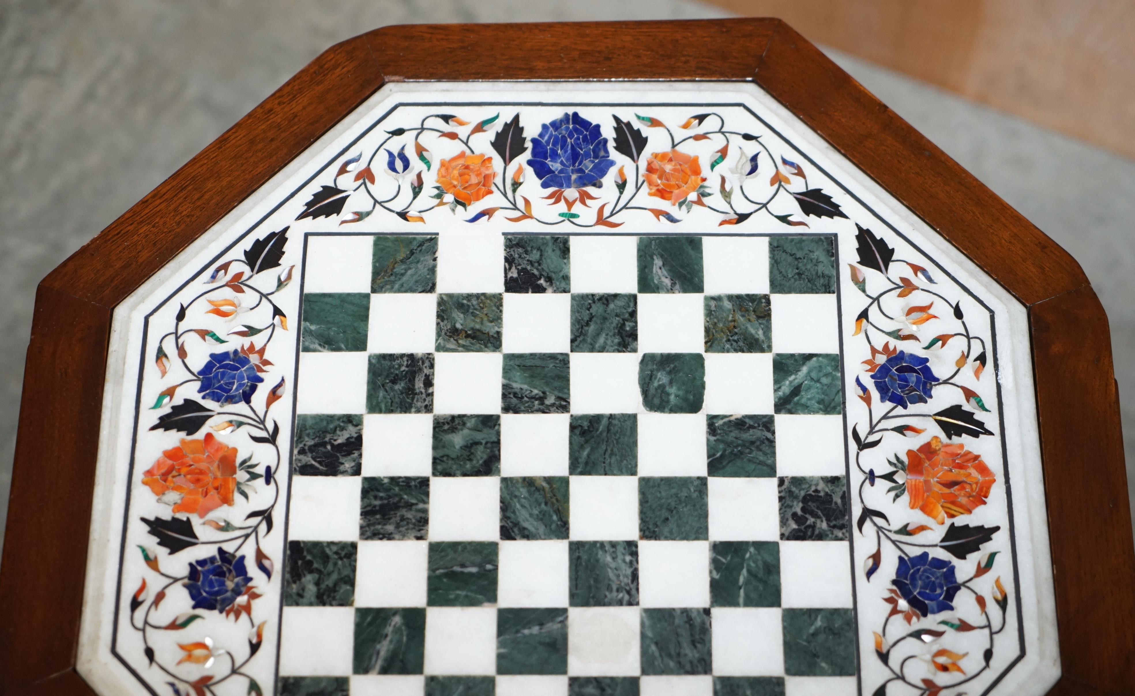 Late Victorian Lovely Antique circa 1900 Hardstone & Marble Inlaid Chess Table Stunning Colours For Sale