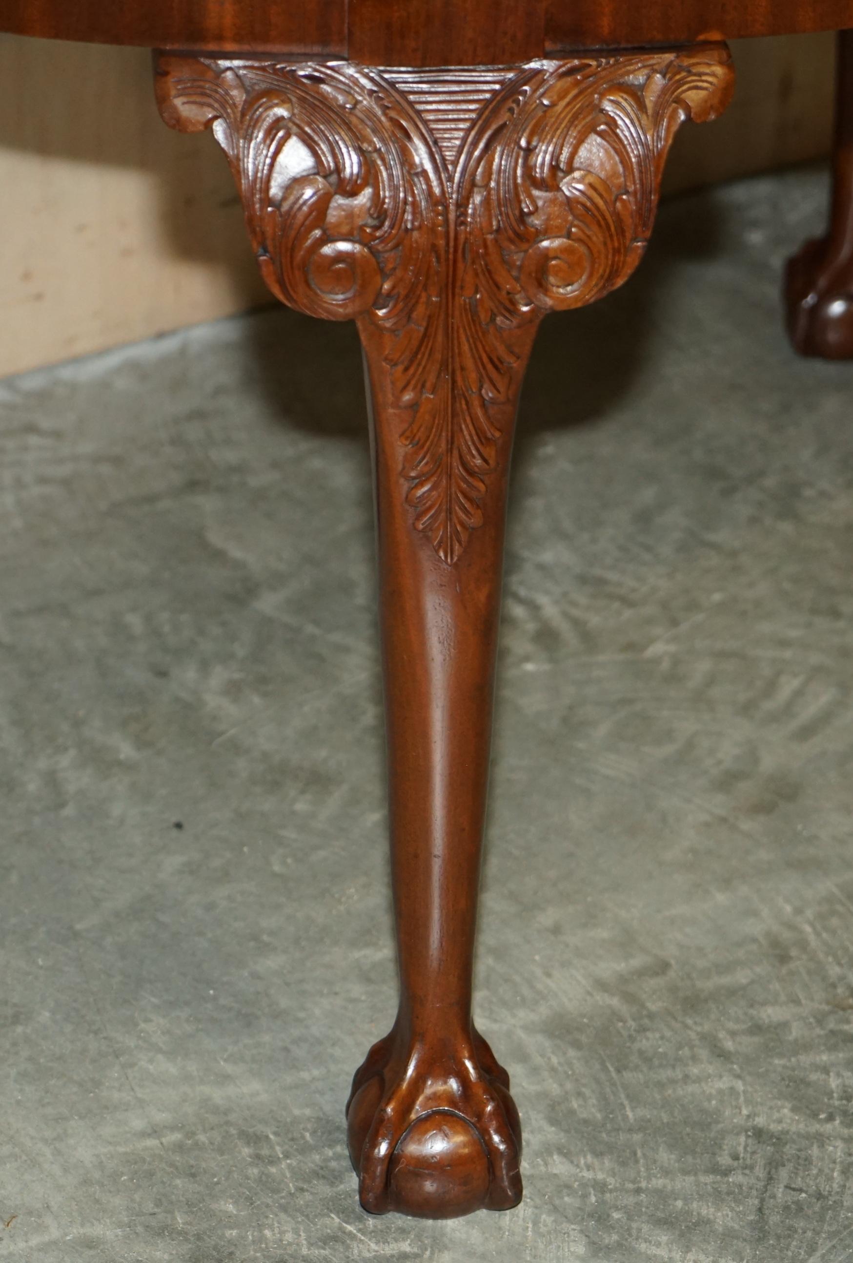 Lovely Antique circa 1920 English Hand Carved Walnut Claw & Ball Dining Table For Sale 3