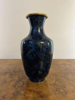 Joli vase antique en forme de cloisonné