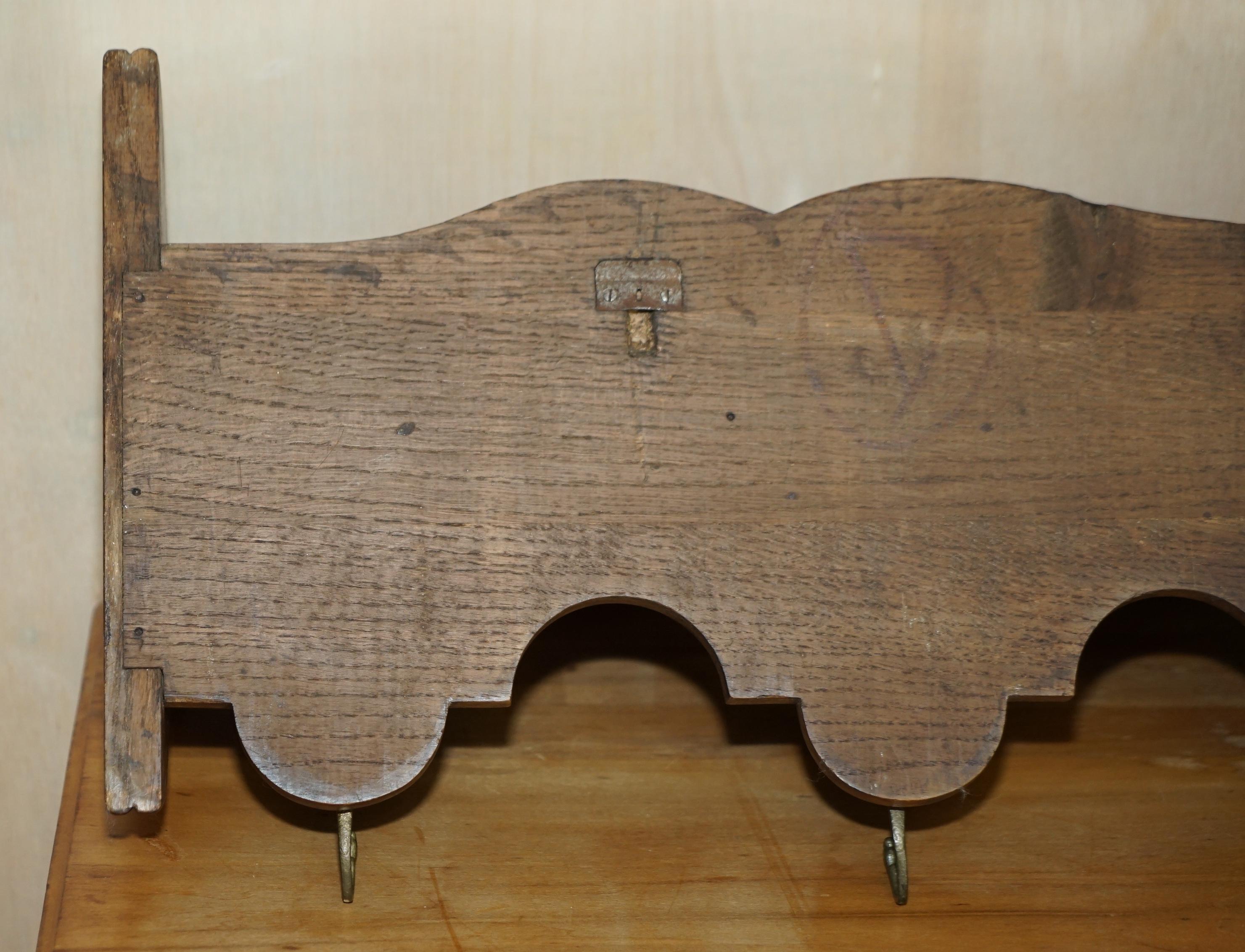 Lovely Antique Dutch Fine Cherub Oak Coat Hat Scarf Wall Rack Hanger Royal Hooks For Sale 3
