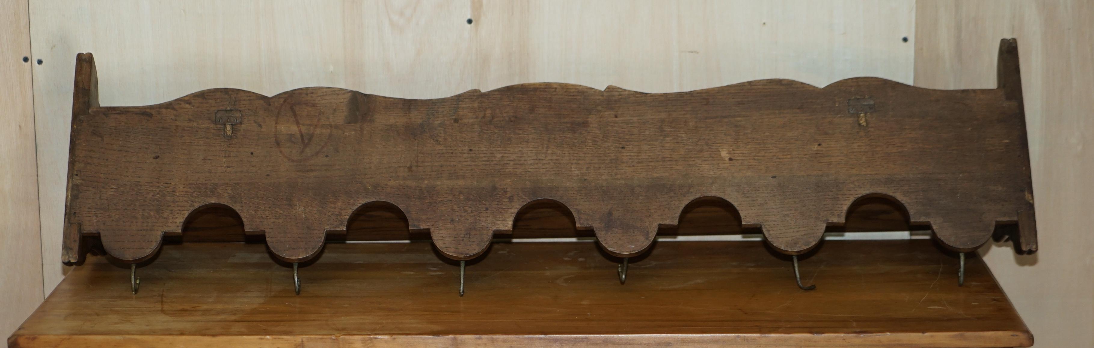 Lovely Antique Dutch Fine Cherub Oak Coat Hat Scarf Wall Rack Hanger Royal Hooks For Sale 3