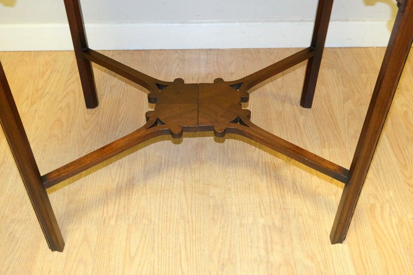 LOVELY ANTIQUE EDWARDIAN HARDWOOD SiDE TABLE STRAIGHT LEGS & CARVING For Sale 1