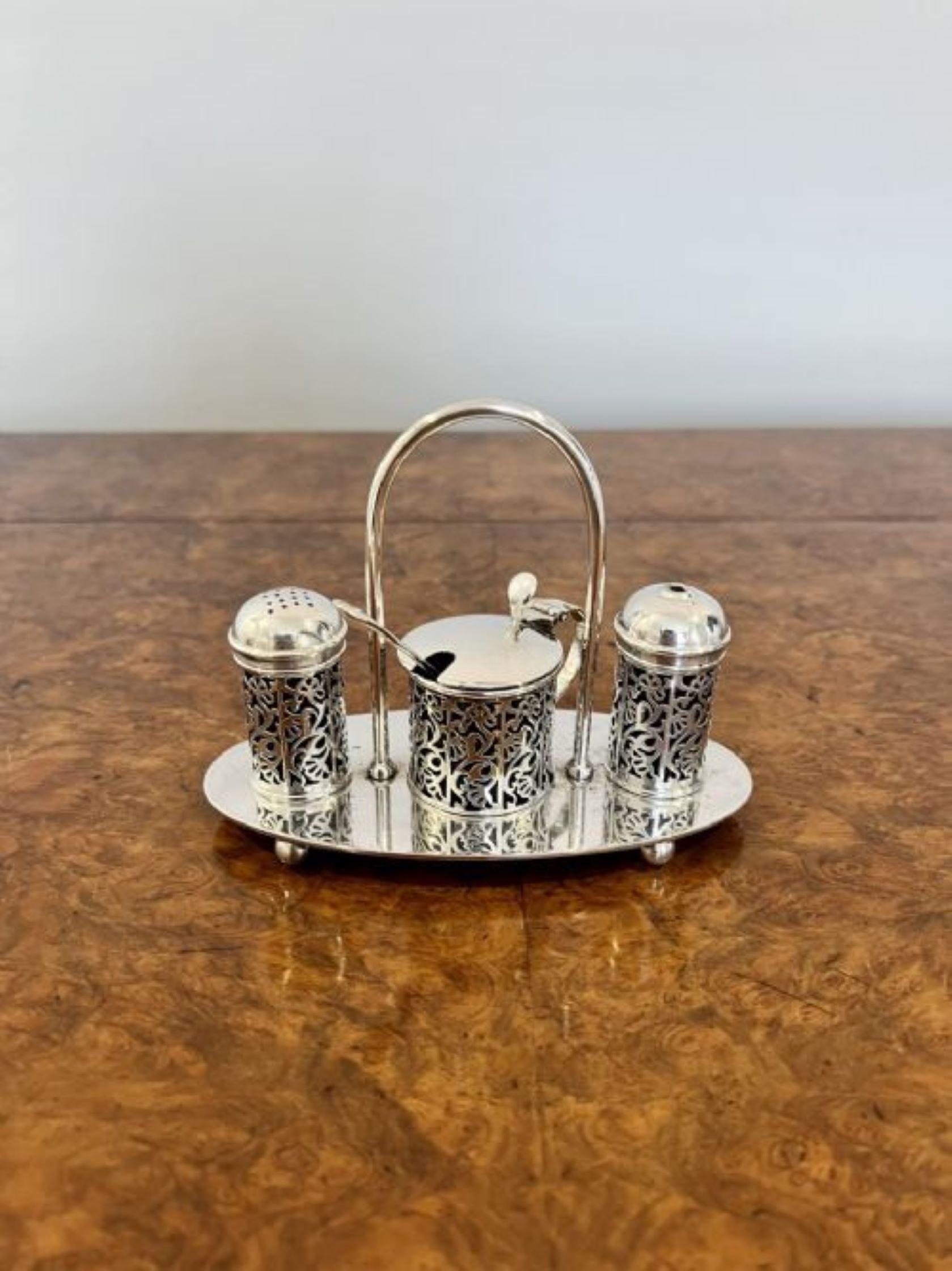 Lovely antique Edwardian quality glass and silver plated cruet set  For Sale 2