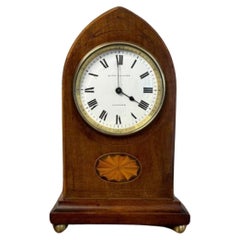 Precioso reloj de chimenea antiguo de calidad eduardiana de caoba con incrustaciones de madera satinada