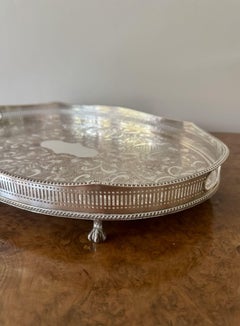 Wunderschönes antikes versilbertes Tablett mit Gravur in edwardianischer Qualität