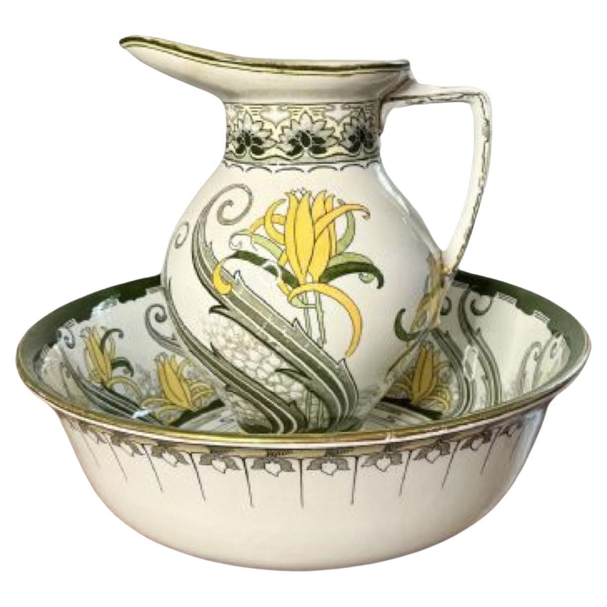 Lovely antique Edwardian Royal Dolton jug and bowl set  For Sale