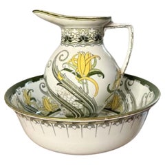 Lovely antique Edwardian Royal Dolton jug and bowl set 