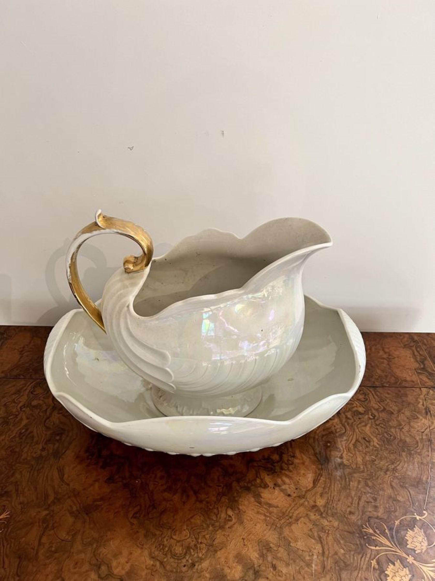 Lovely antique Edwardian Shelley jug and bowl set  In Good Condition For Sale In Ipswich, GB