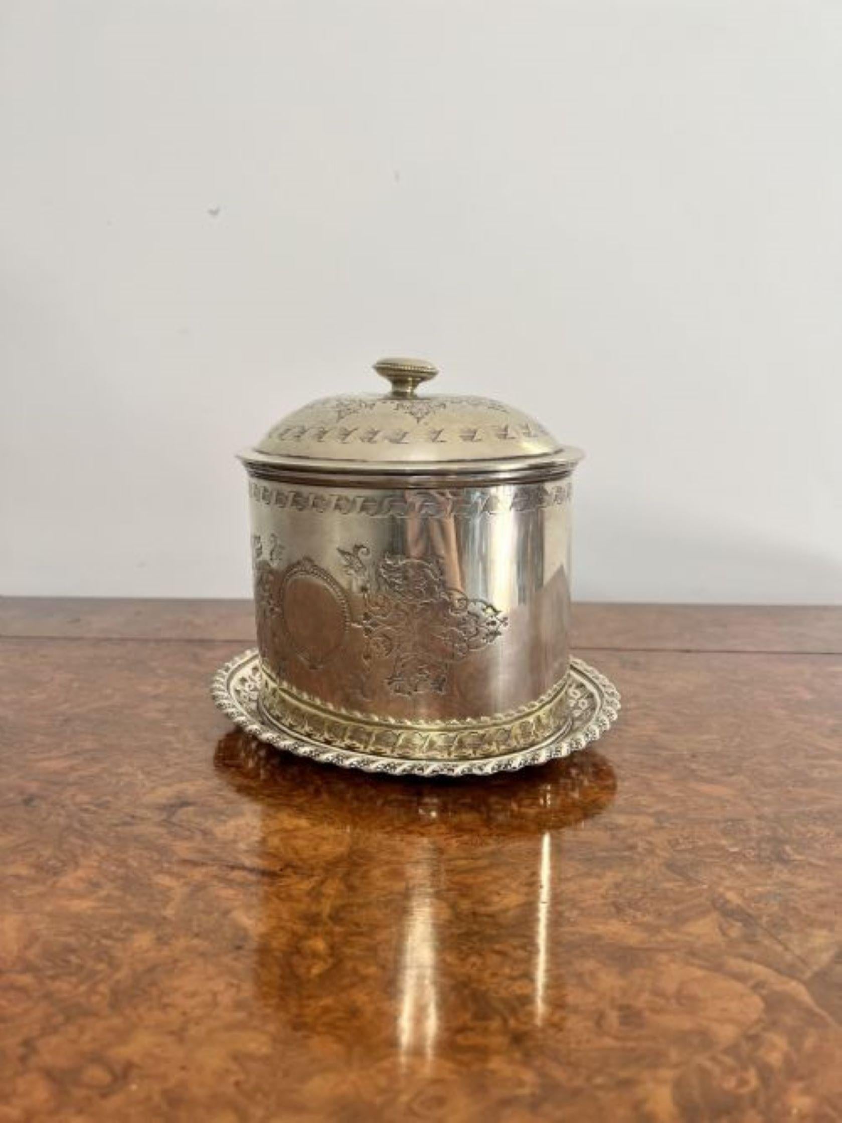 Silver Plate Lovely antique Edwardian silver plated biscuit barrel For Sale