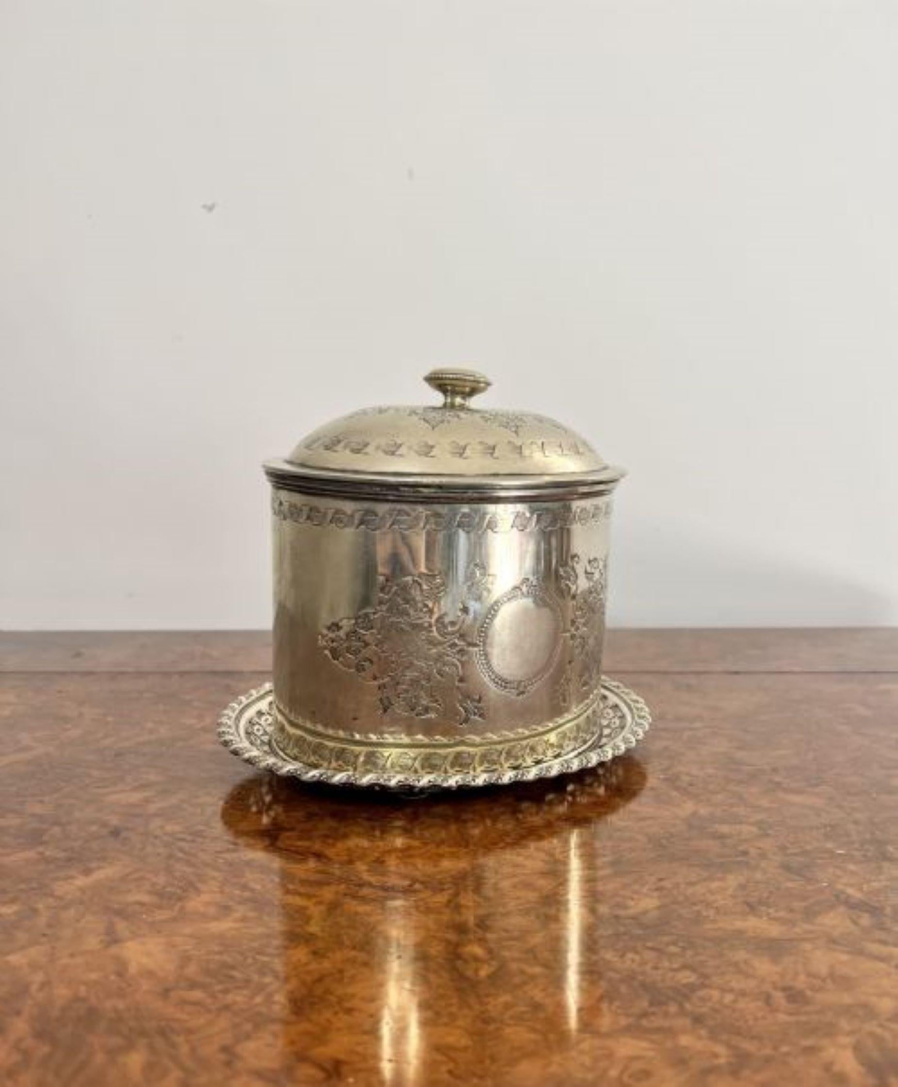 Lovely antique Edwardian silver plated biscuit barrel For Sale 1