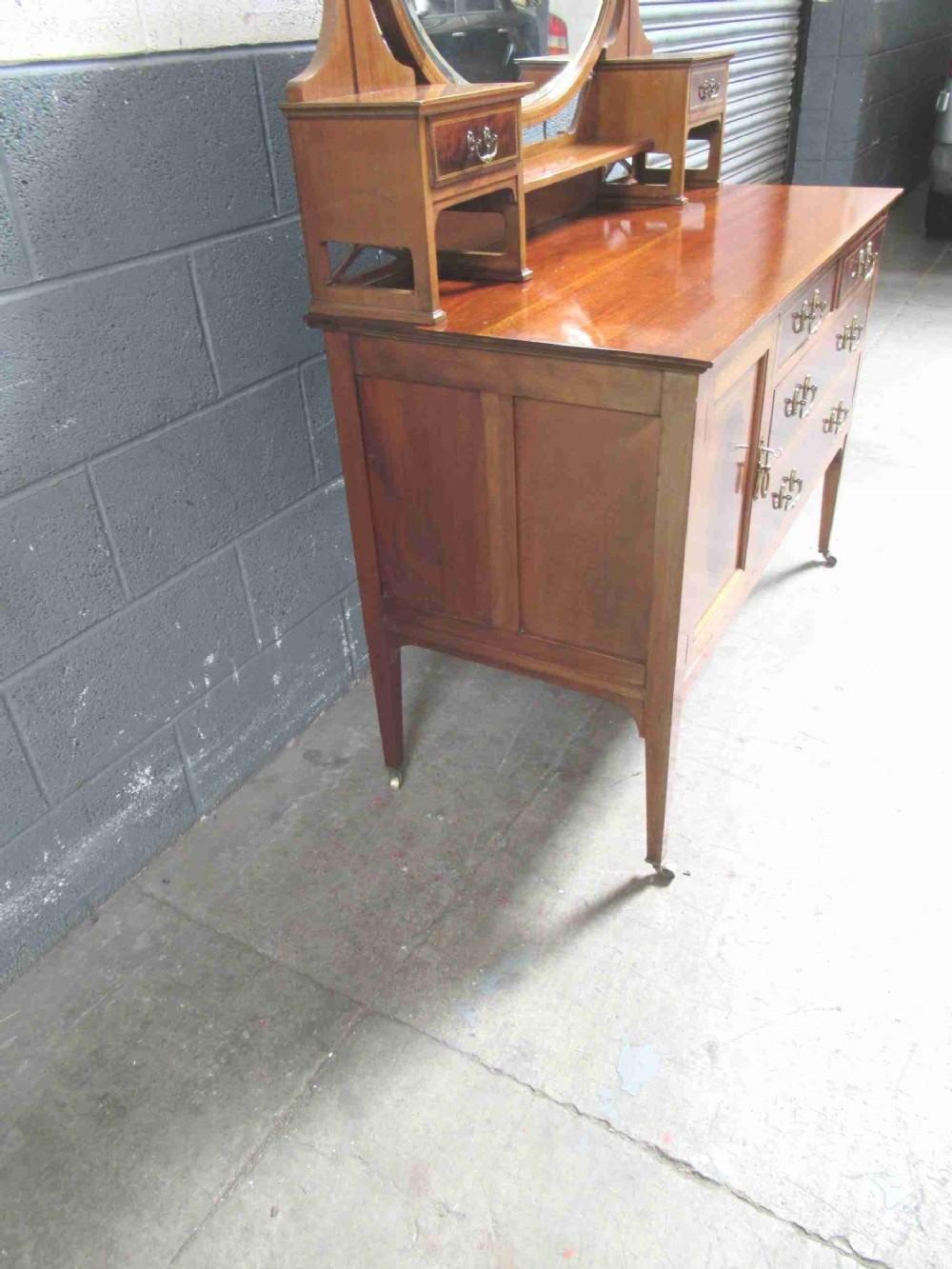 Mahogany Lovely Antique English 19th C. inlaid flame mahogany Dressing Table or Vanity For Sale