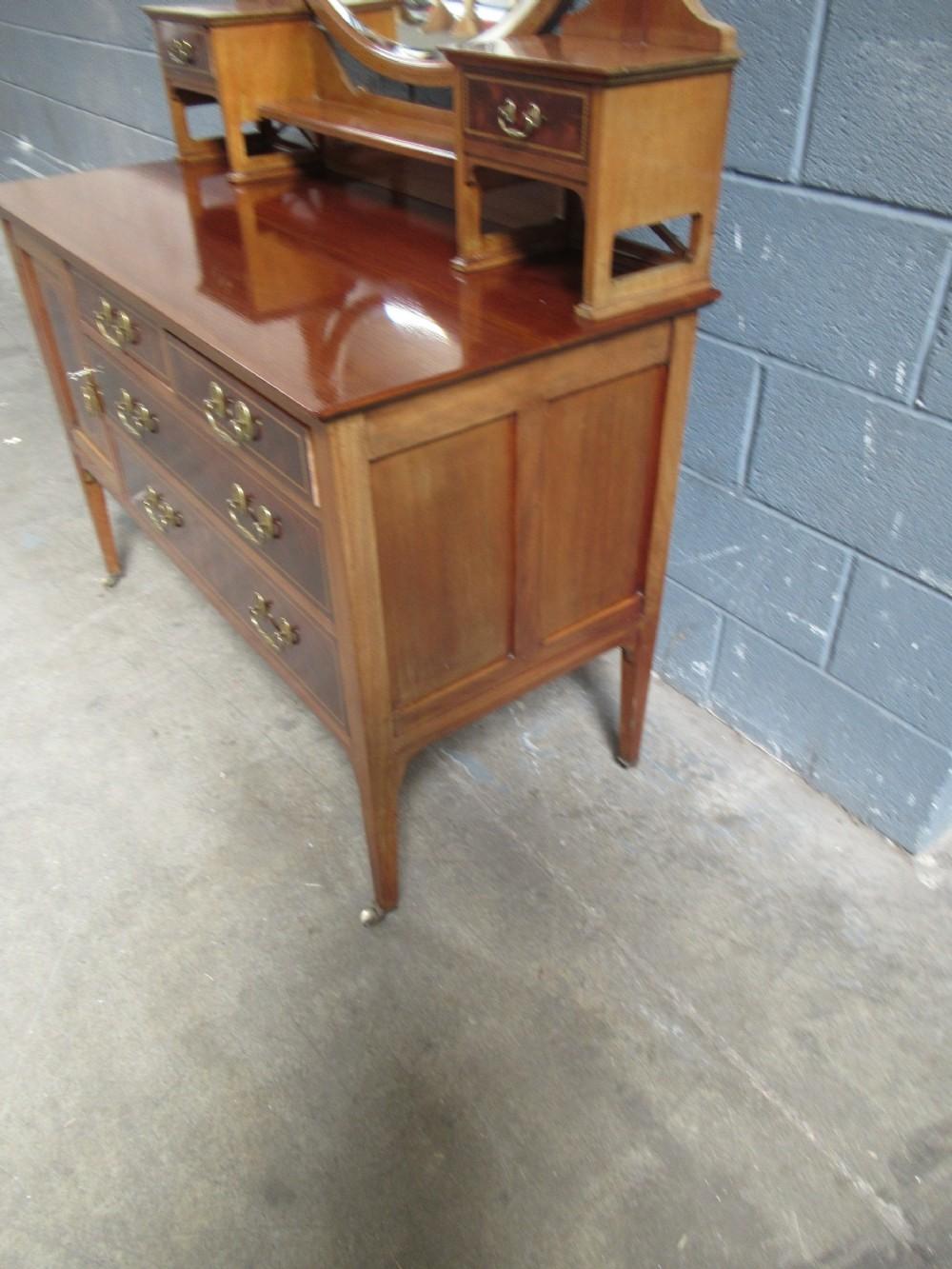 Lovely Antique English 19th C. inlaid flame mahogany Dressing Table or Vanity For Sale 1