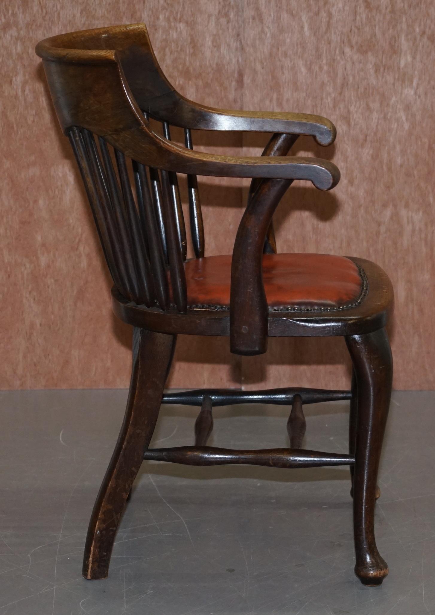 Lovely Antique English Edwardian Ralph Johnson Oak Captains Office Desk Armchair For Sale 2