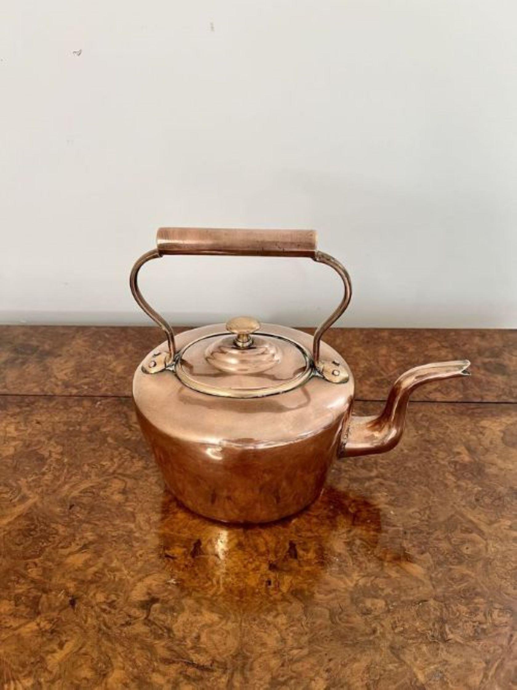 Lovely antique George III small copper kettle For Sale 1