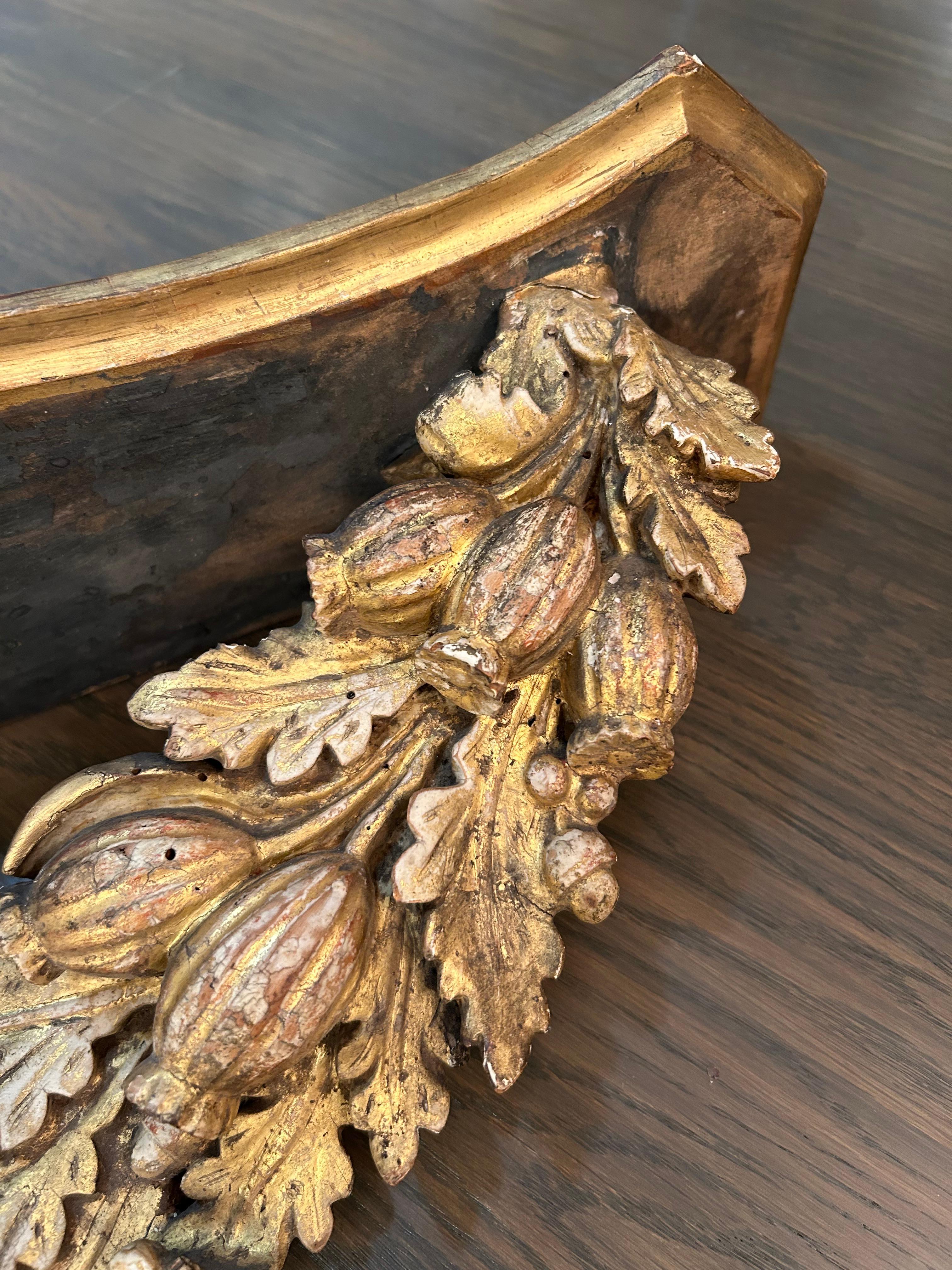 Lovely Antique Giltwood Swag Adorned Wall Shelf Bracket In Distressed Condition For Sale In Hopewell, NJ