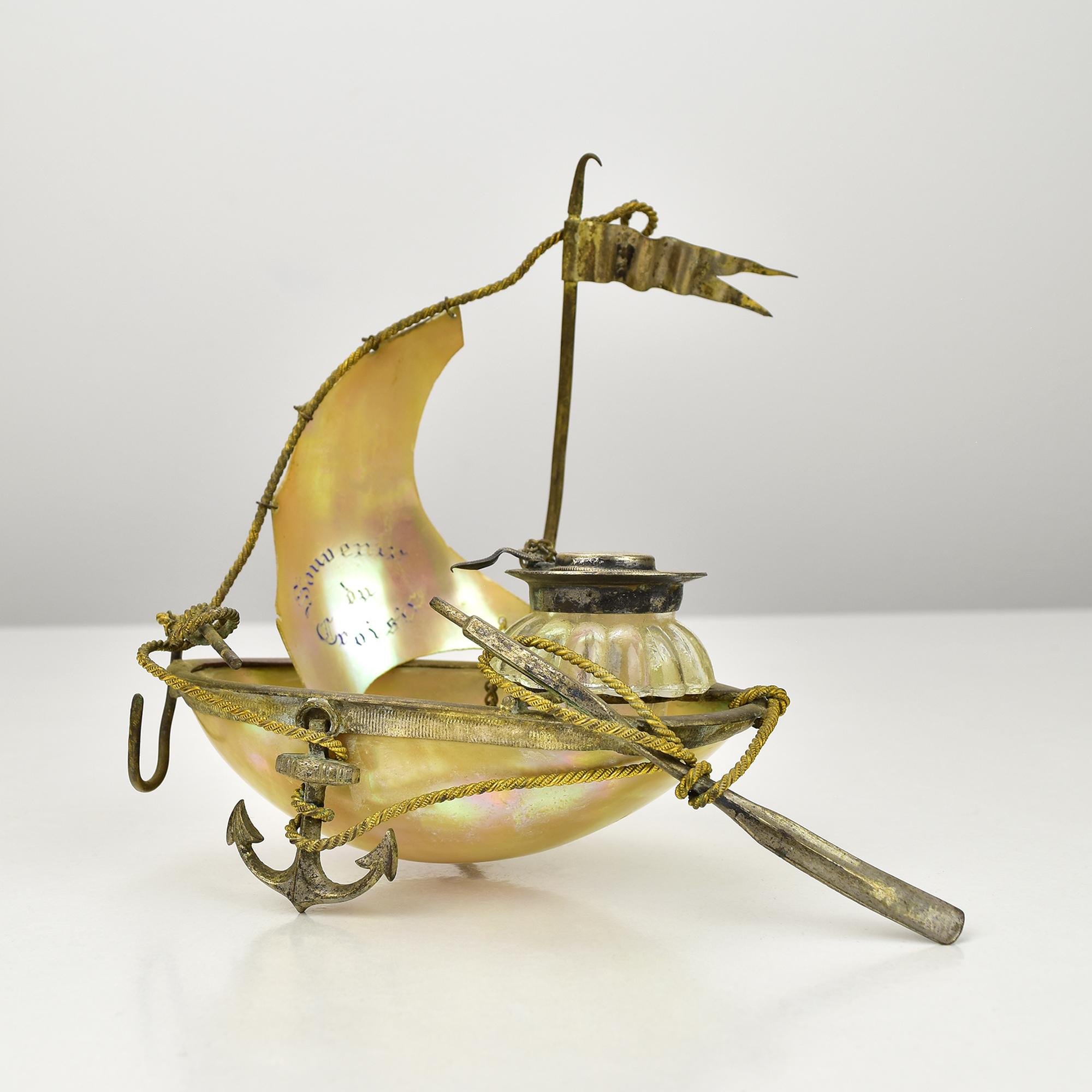 French Lovely Antique Grotto Shell Souvenir du Croisir Inkwell Art Nouveau For Sale