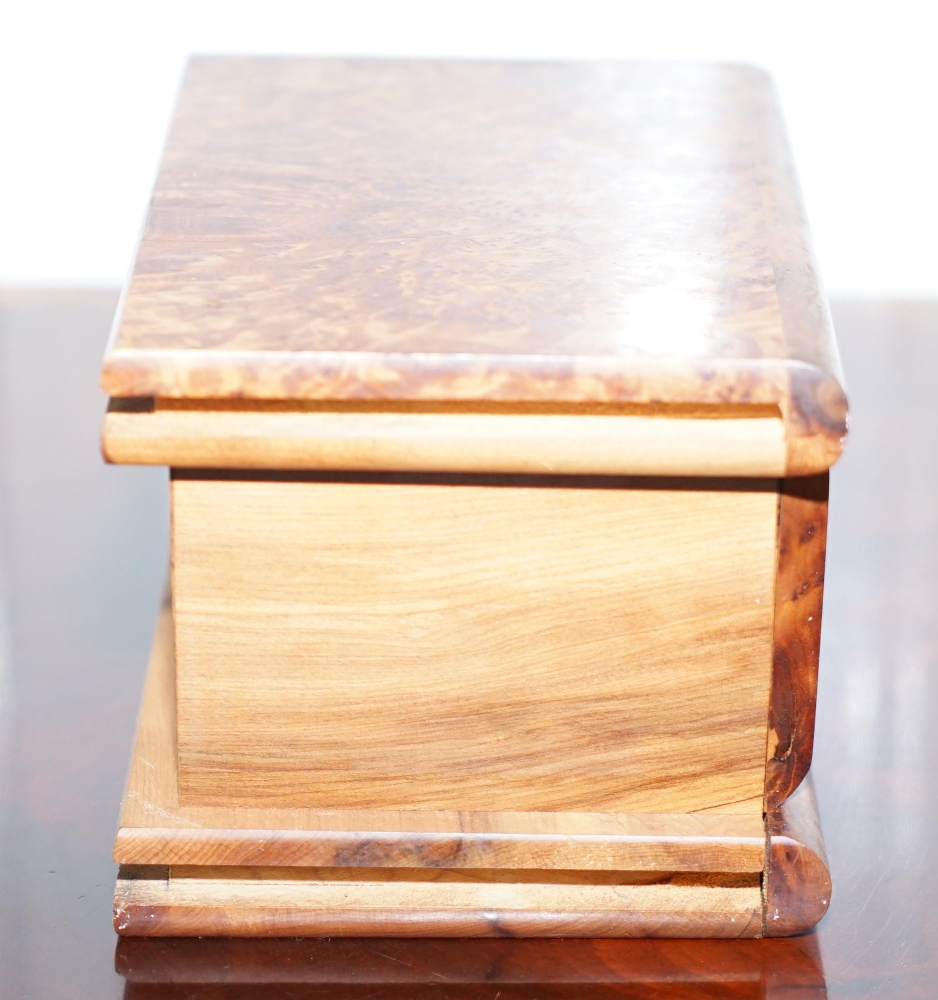 20th Century Lovely Antique Hand Made Burr Walnut Trinket Jewellery Box Stunning Patina For Sale