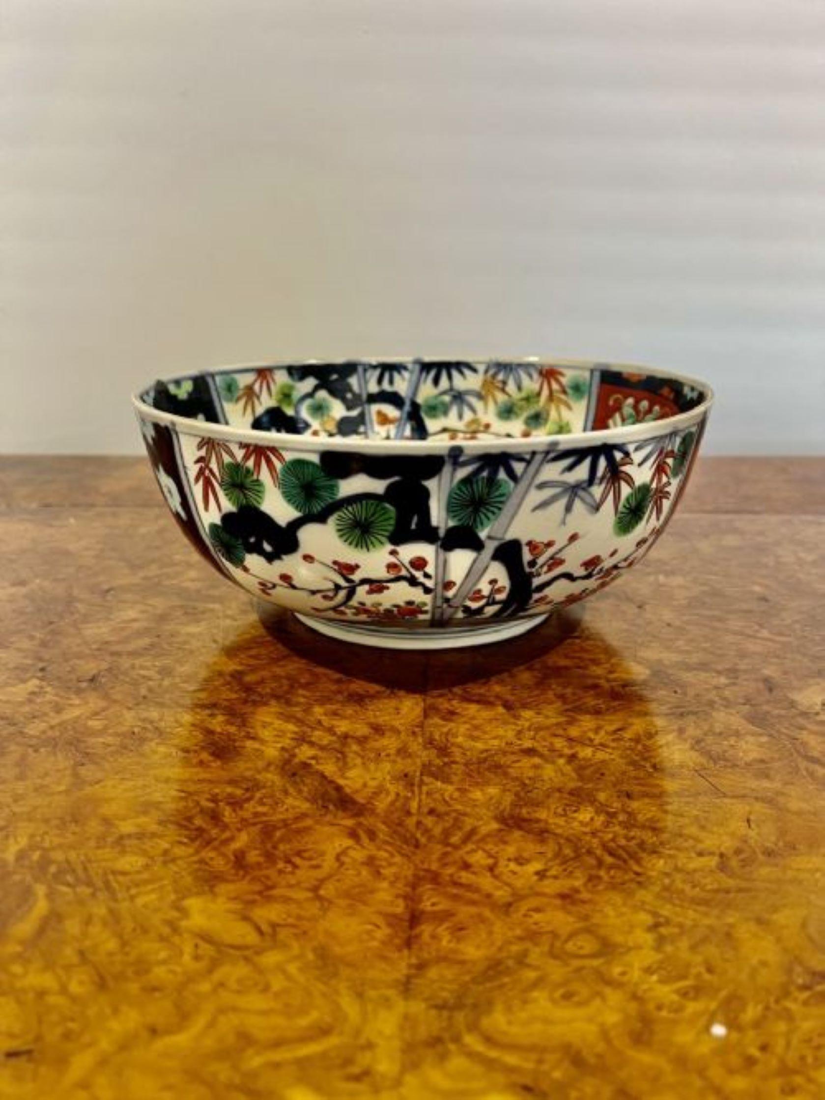 Lovely antique Japanese imari bowl  In Good Condition For Sale In Ipswich, GB