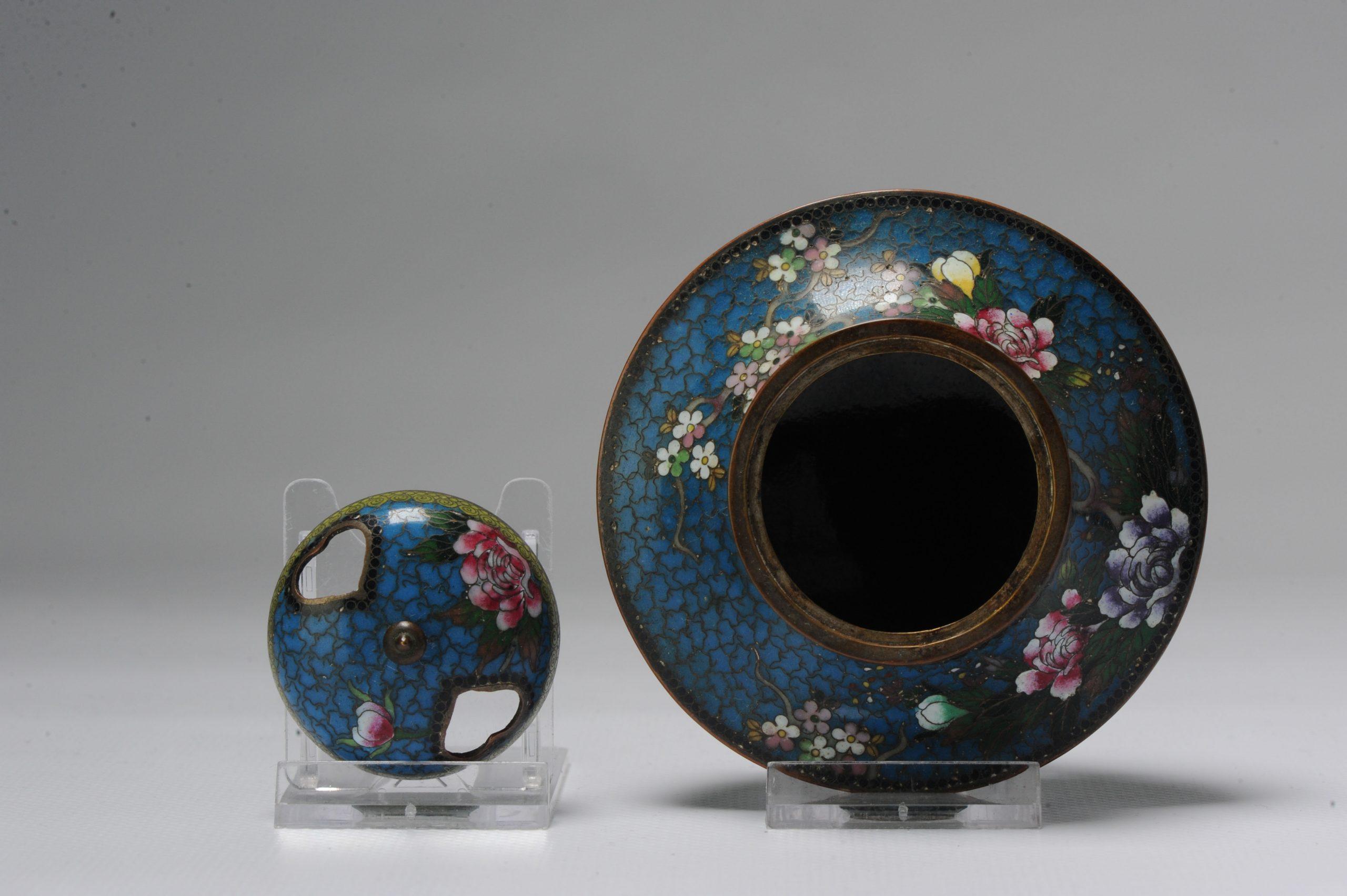 Japonais Ravissant cloisonné japonais de la période Meiji en bronze Koro, 19ème siècle en vente