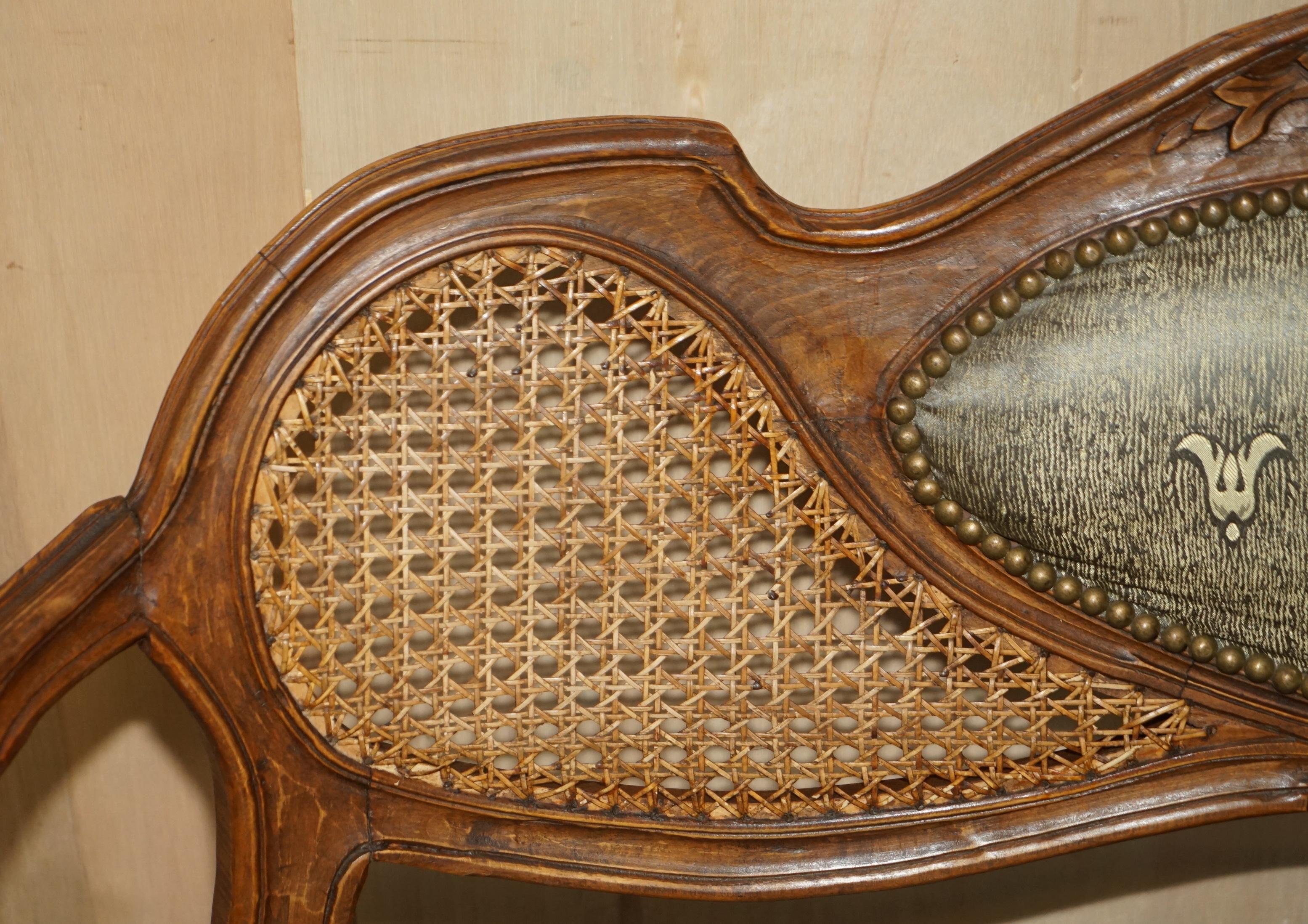 European LOVELY ANTIQUE NAPOLEON III CIRCA 1890 BERGERE WiNDOW SEAT BENCH SETTEE SOFA For Sale