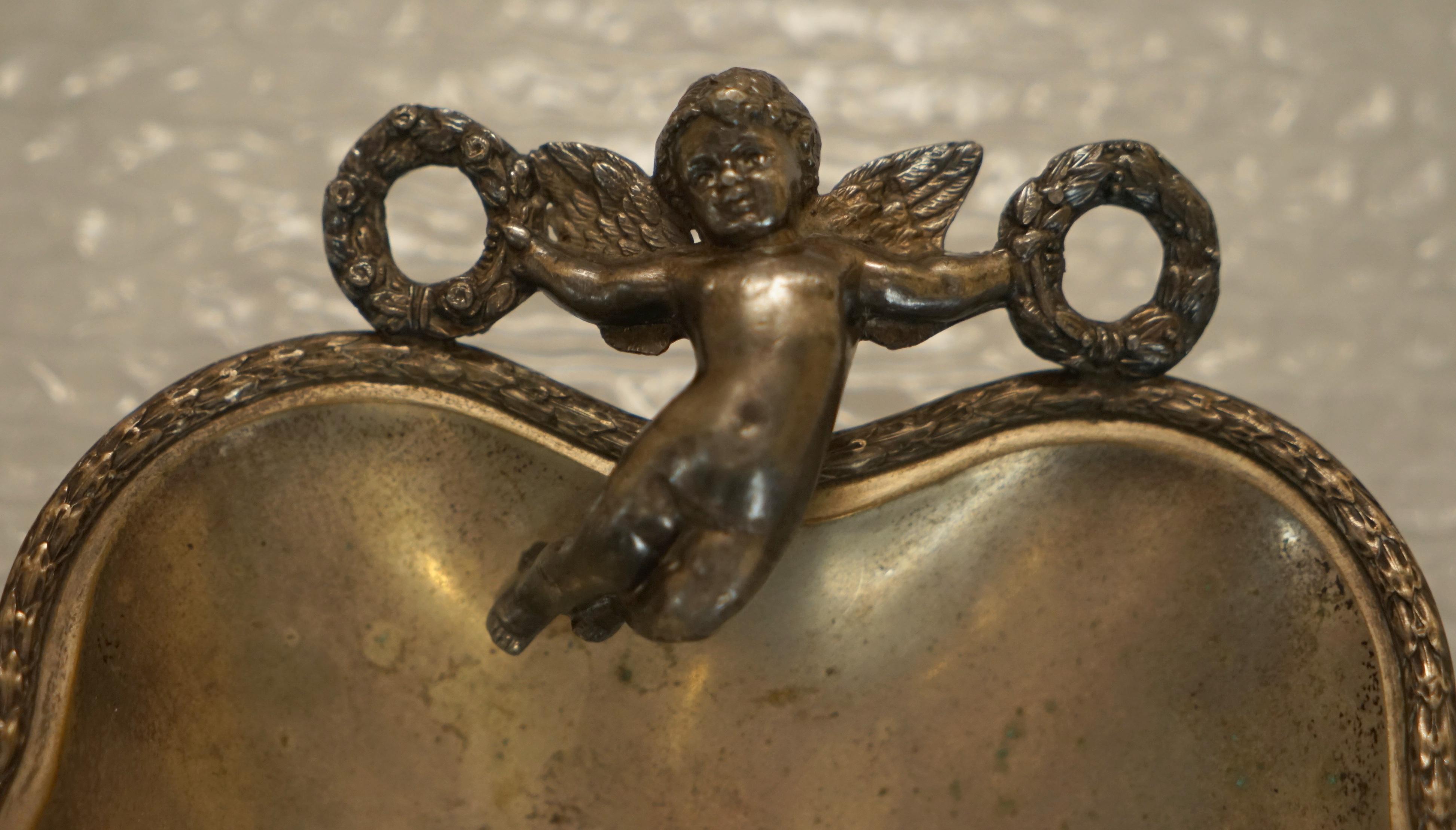 Lovely Antique Original Worn Finish Silver Plated Cherub Handle Serving Tray For Sale 10