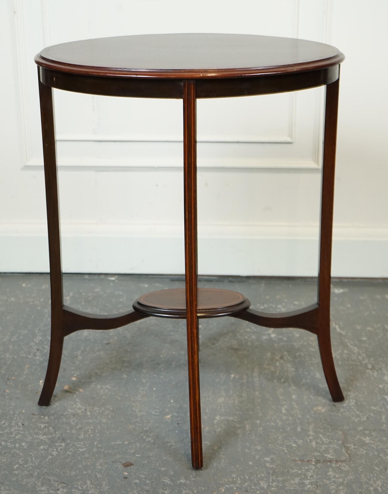 LOVELY ANTIQUE OVAL HARDWOOD SiDE PLANT TABLE J1 (Hartholz) im Angebot