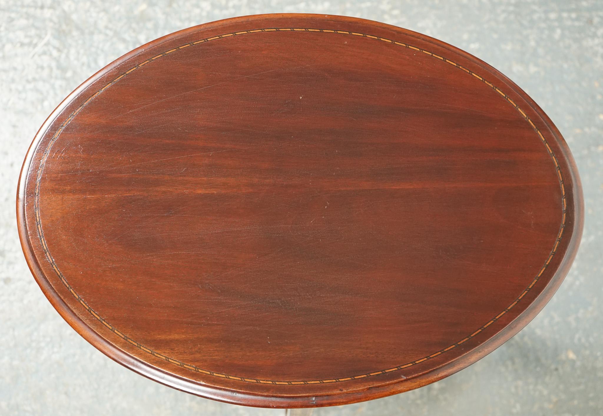 Ravissante table de jardinière ovale en bois de tilleul HARDWOOD J1 en vente 2