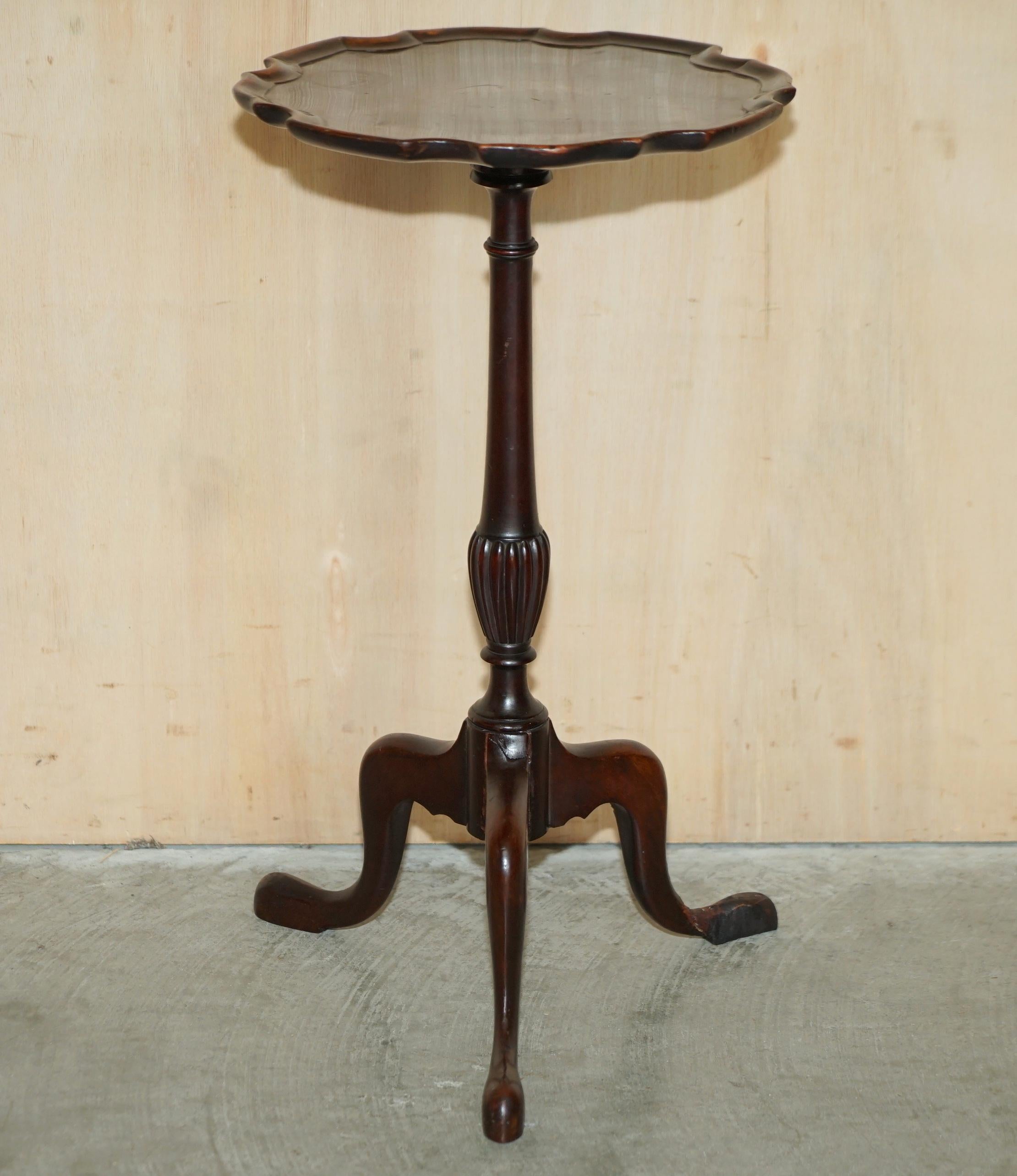 Victorian LOVELY ANTIQUE PIE CRUST EDGE TRIPOD SIDE END LAMP WiNE TABLE RESTORED BASE