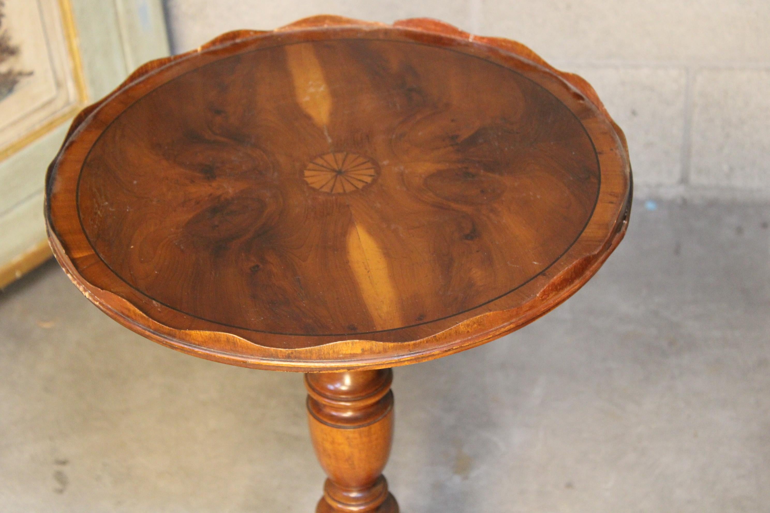 English Sheraton Revival Hardwood Tripod Side Table, 19th century small coffee table