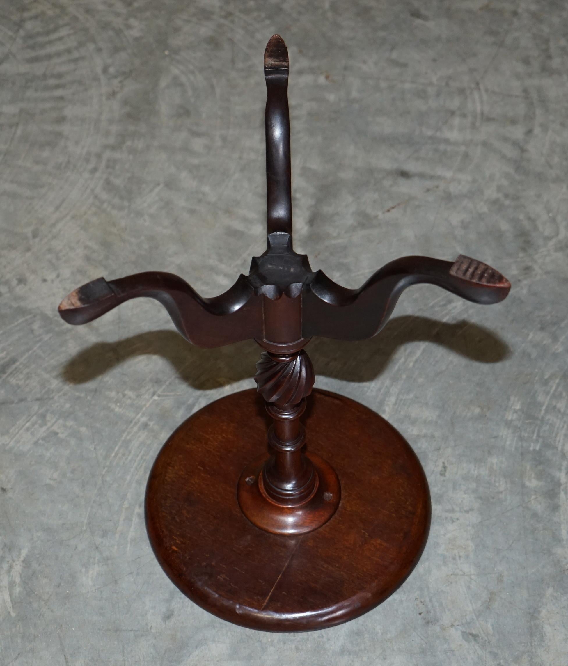 Lovely Antique Sheraton Revival Hardwood Tripod Side End Lamp Wine Table For Sale 7