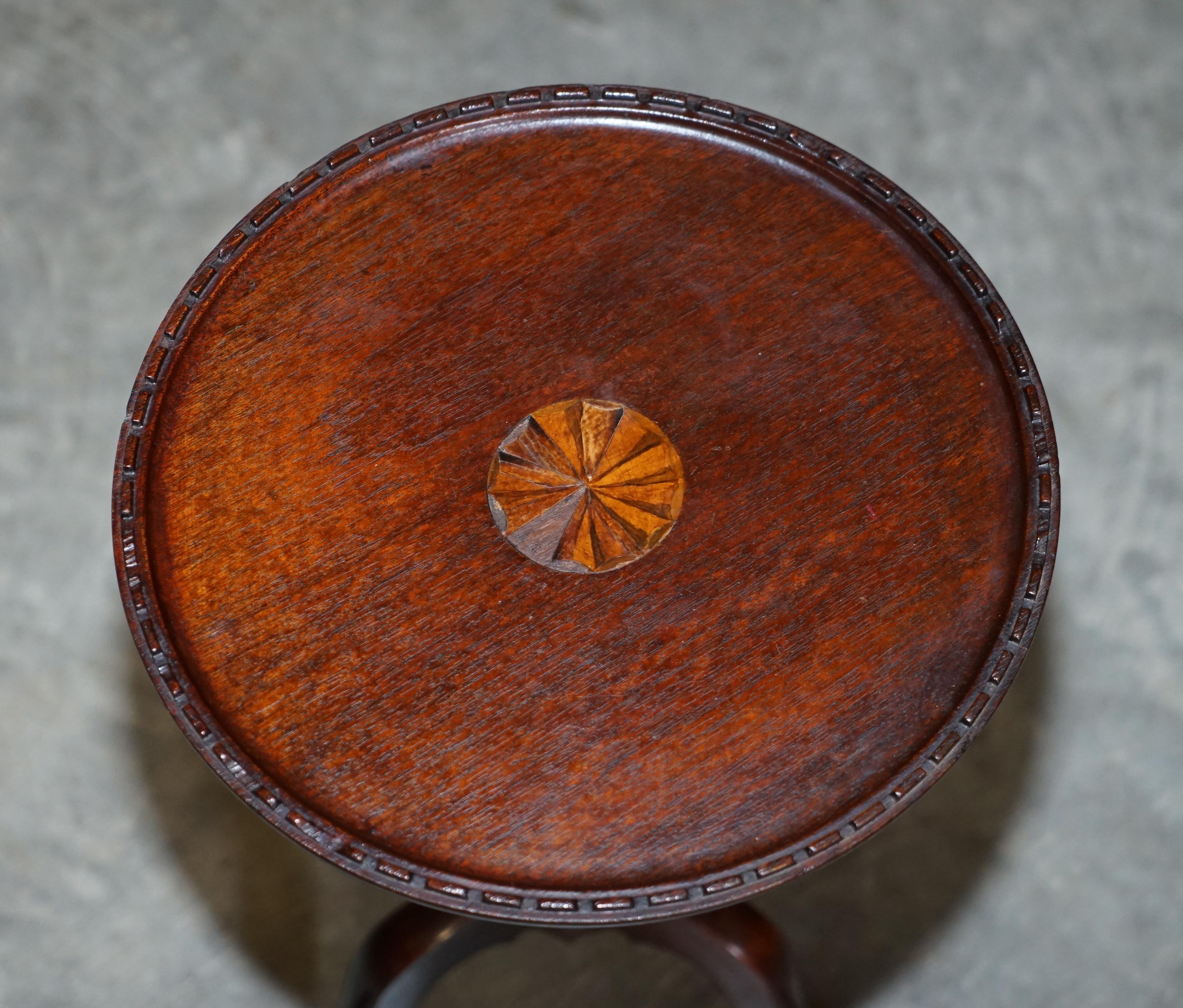 Late Victorian Lovely Antique Sheraton Revival Hardwood Tripod Side End Lamp Wine Table For Sale