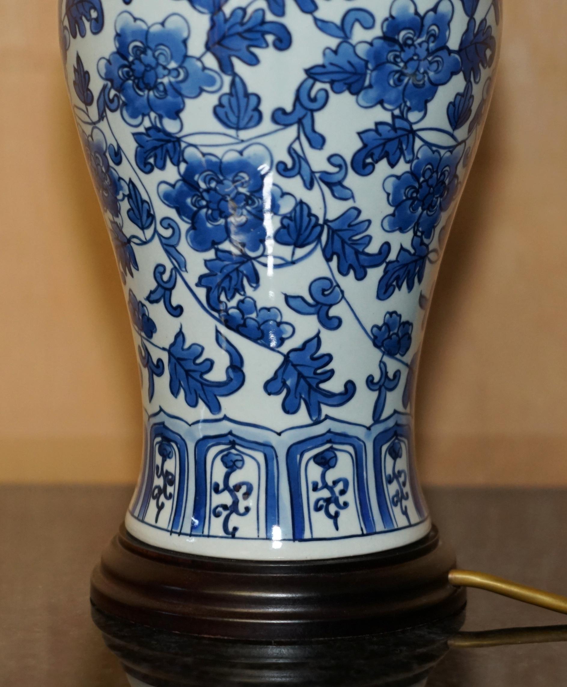 LOVELY ANTiQUE  Style CHINESE PORCELAIN LARGE TABLE LAMP SUPER DECORATIVE FINISH im Angebot 2