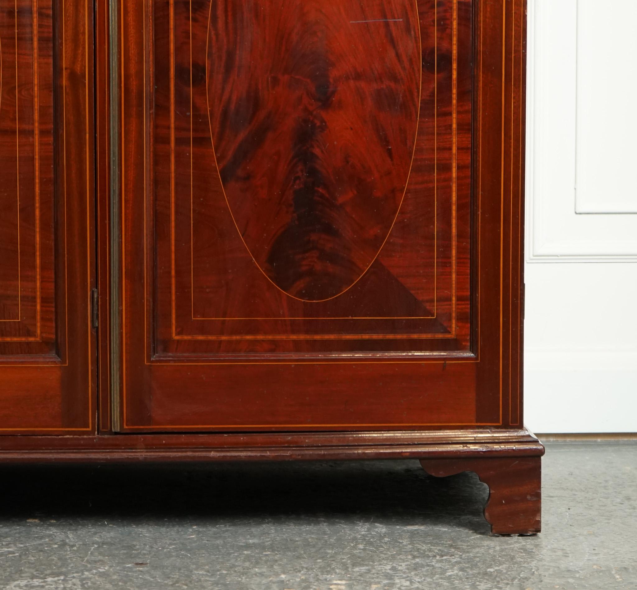 20th Century LOVELY ANTIQUE TRiPLE HARDWOOD WARDROBE