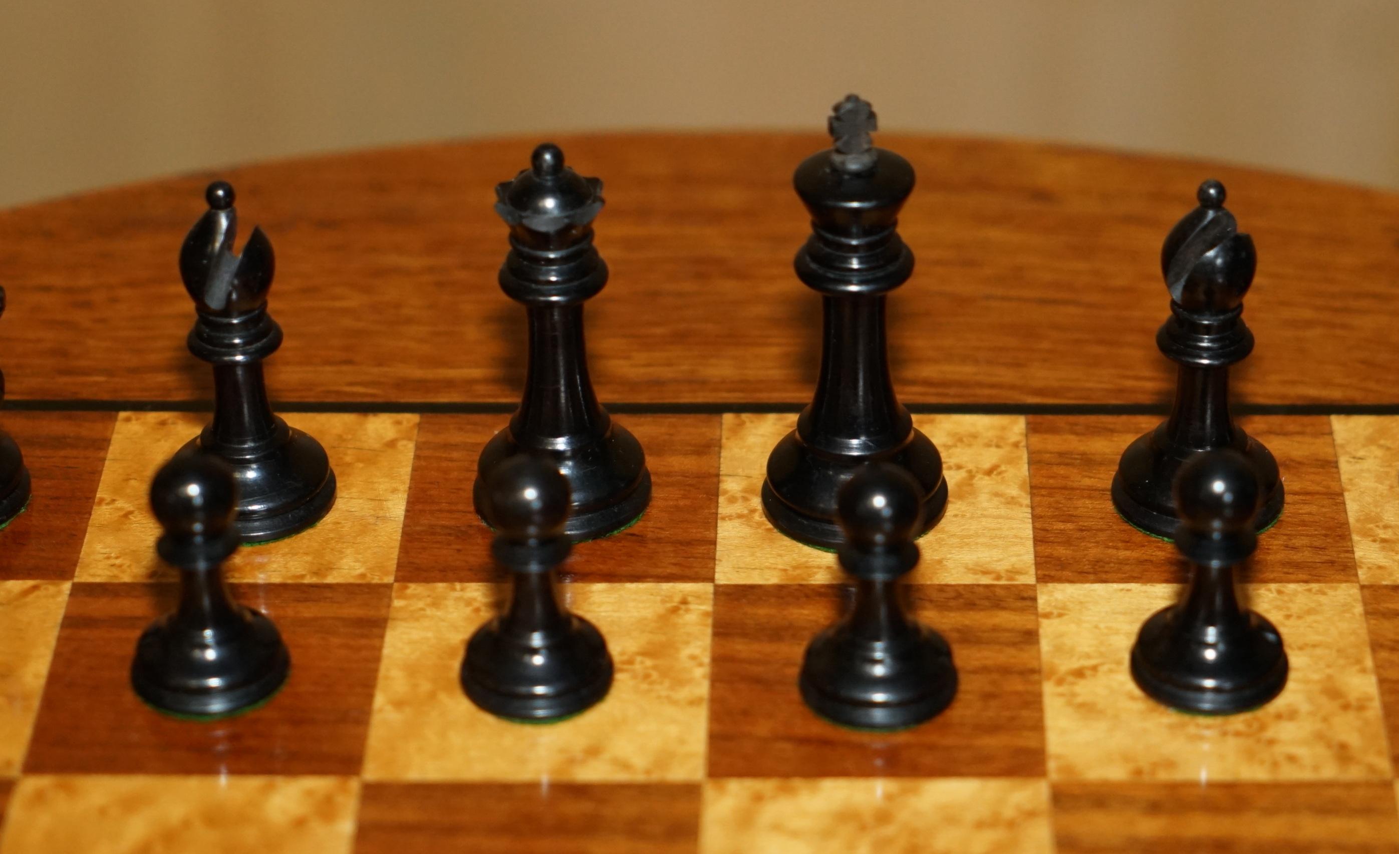 Fatto a mano LOVELY ANTIQUE VICTORIAN AYRES STAUNTON CROWN STAMPED CHESS SET IN ORiGINAL BOX in vendita