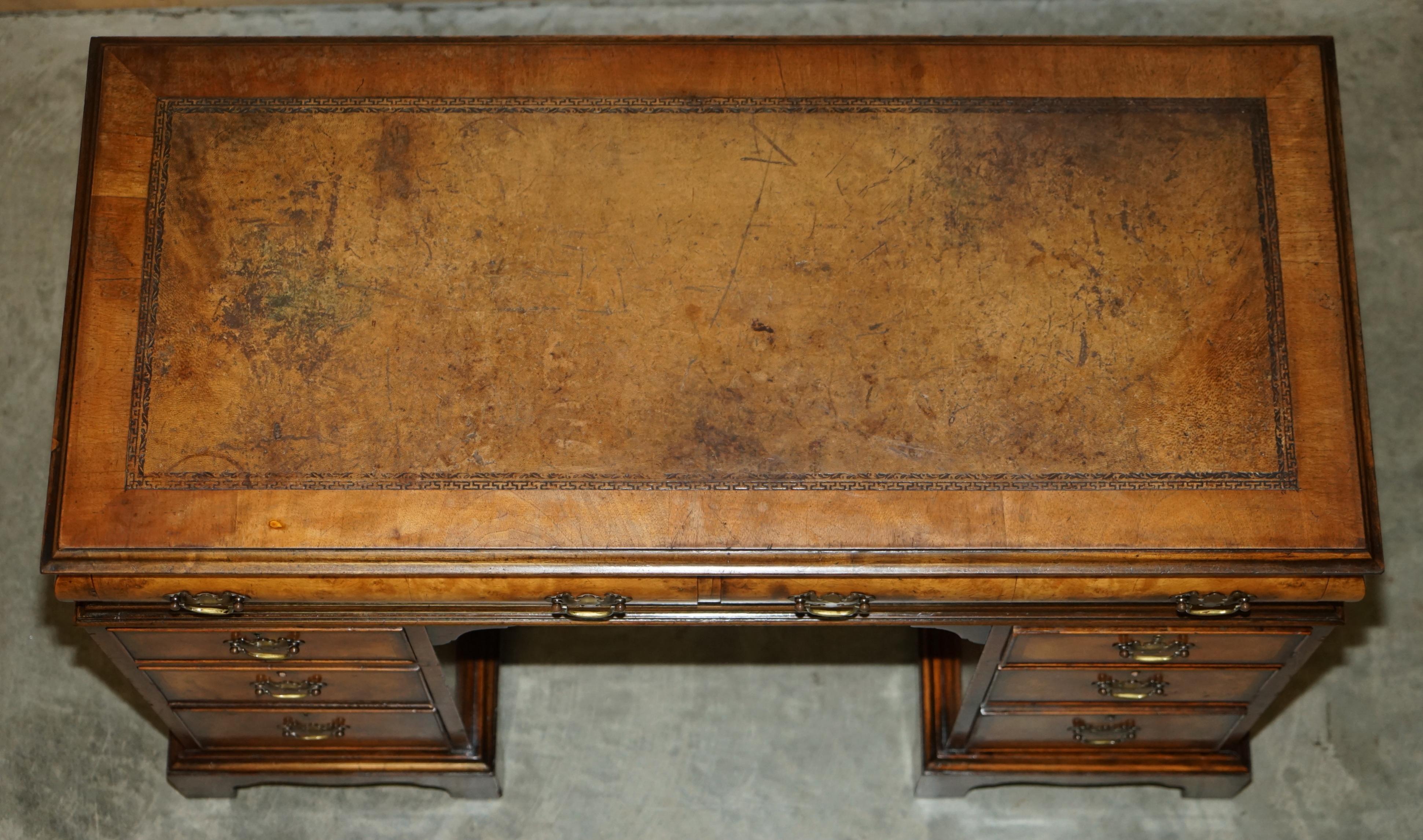 Lovely Antique Victorian Burr Walnut Cushion Drawer Brown Leather Partner Desk For Sale 4