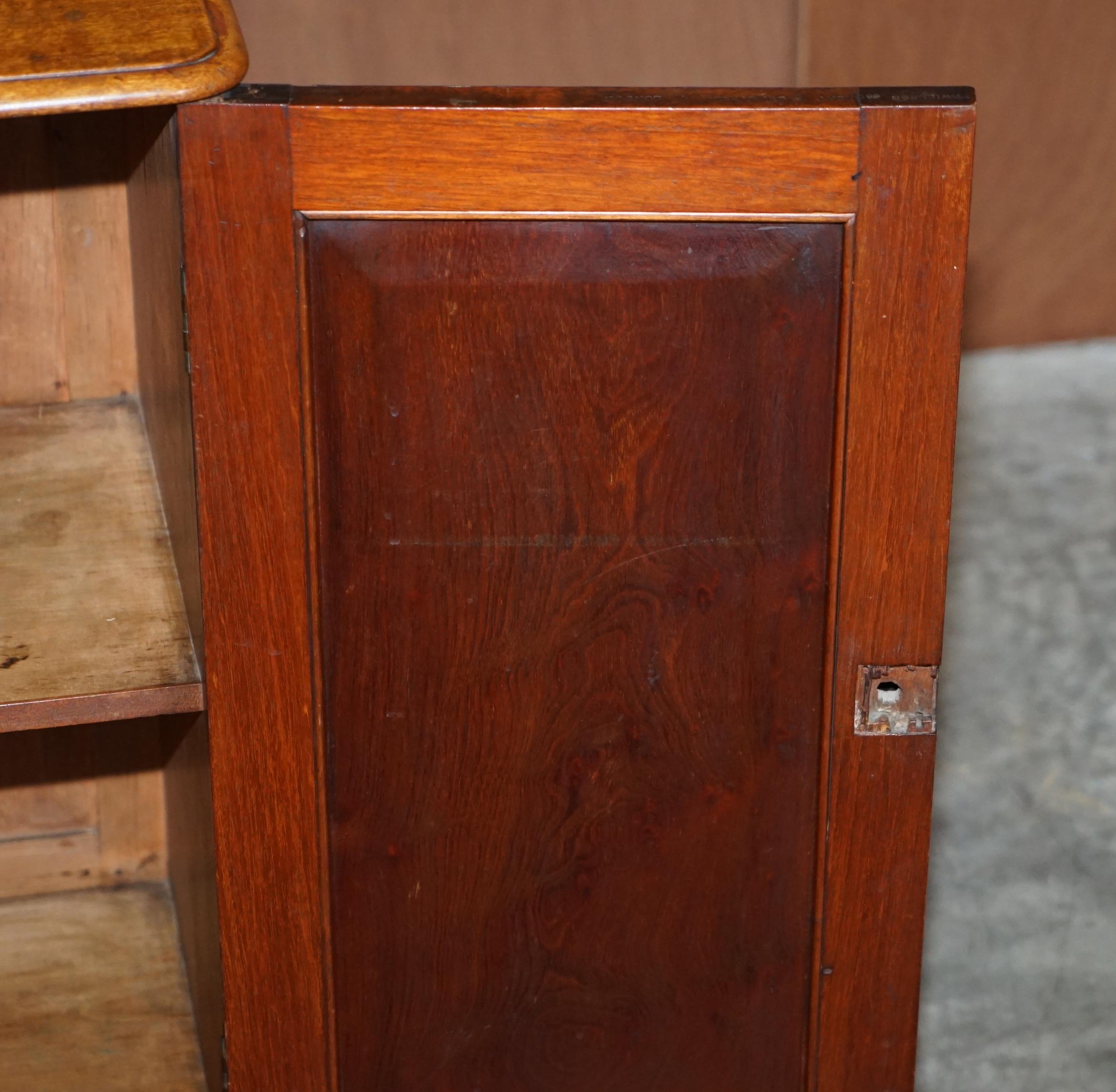 Lovely Antique Victorian Flamed Hardwood Side End Lamp Table Sized Pot Cupboard For Sale 4