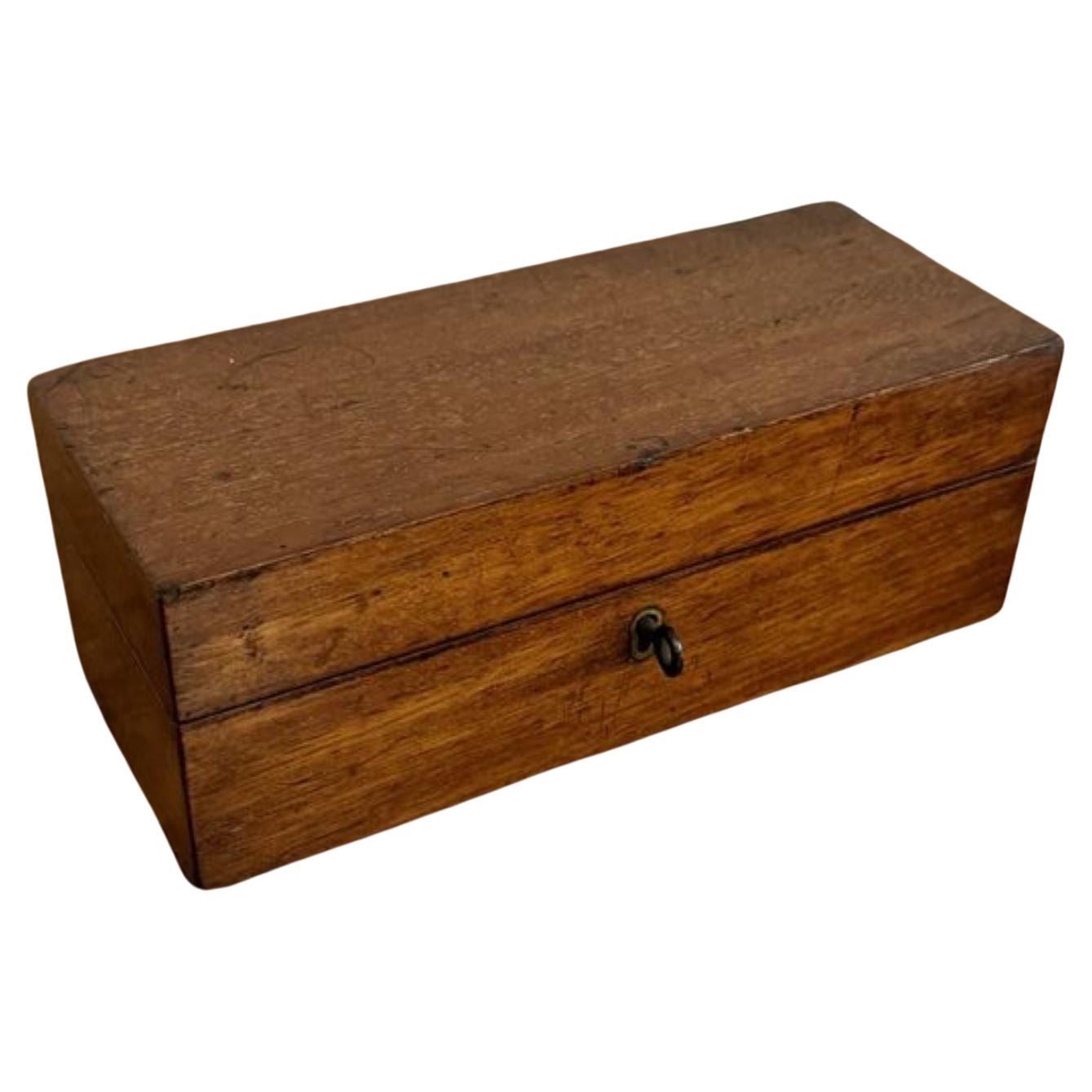 Preciosa caja de baratijas victoriana antigua de caoba