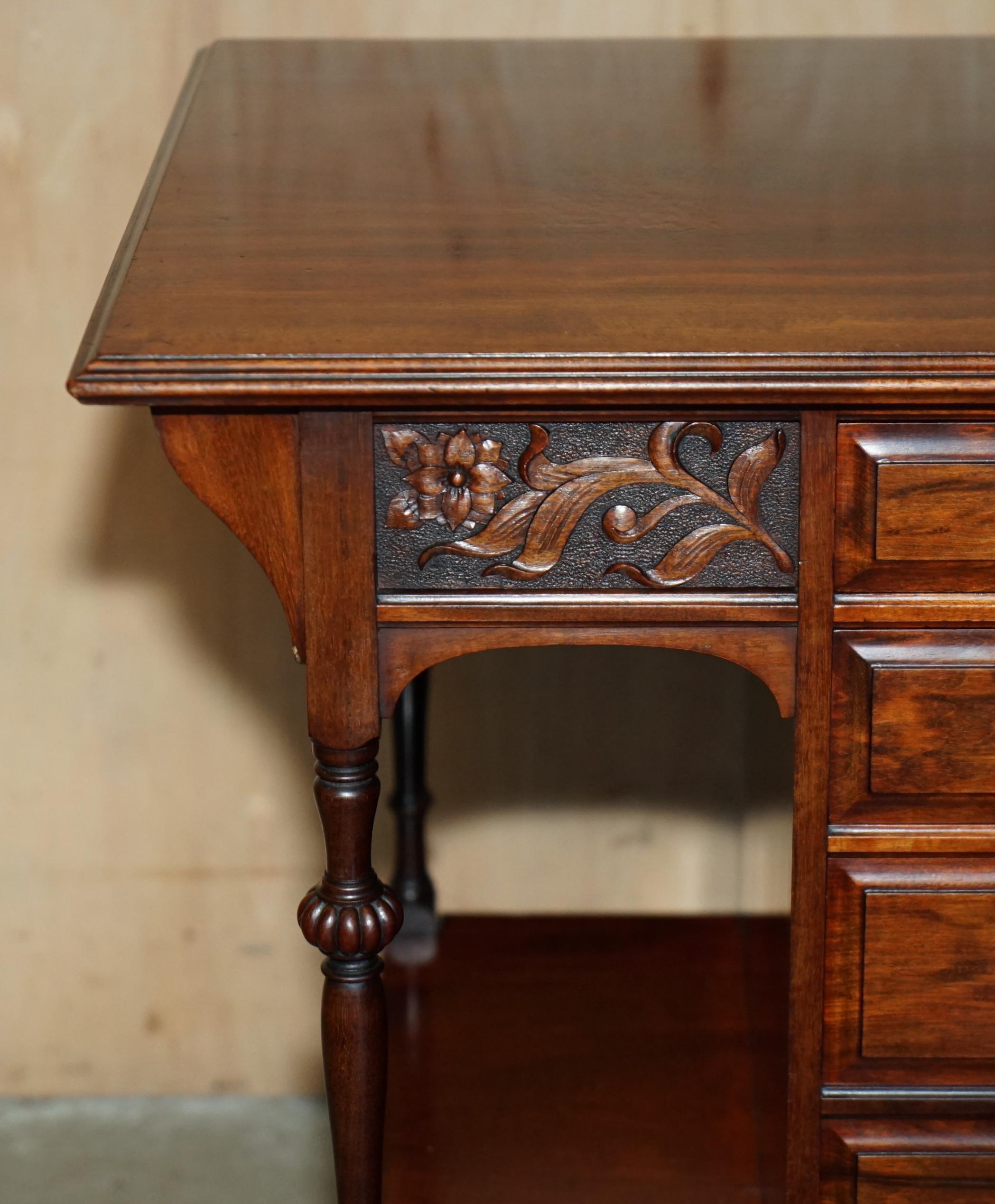 Fatto a mano LOVELY ANTiQUE VICTORIAN SHAPLAND AND PETTER DISPLAY CONSOLE TABLE WITH DRAWERS in vendita
