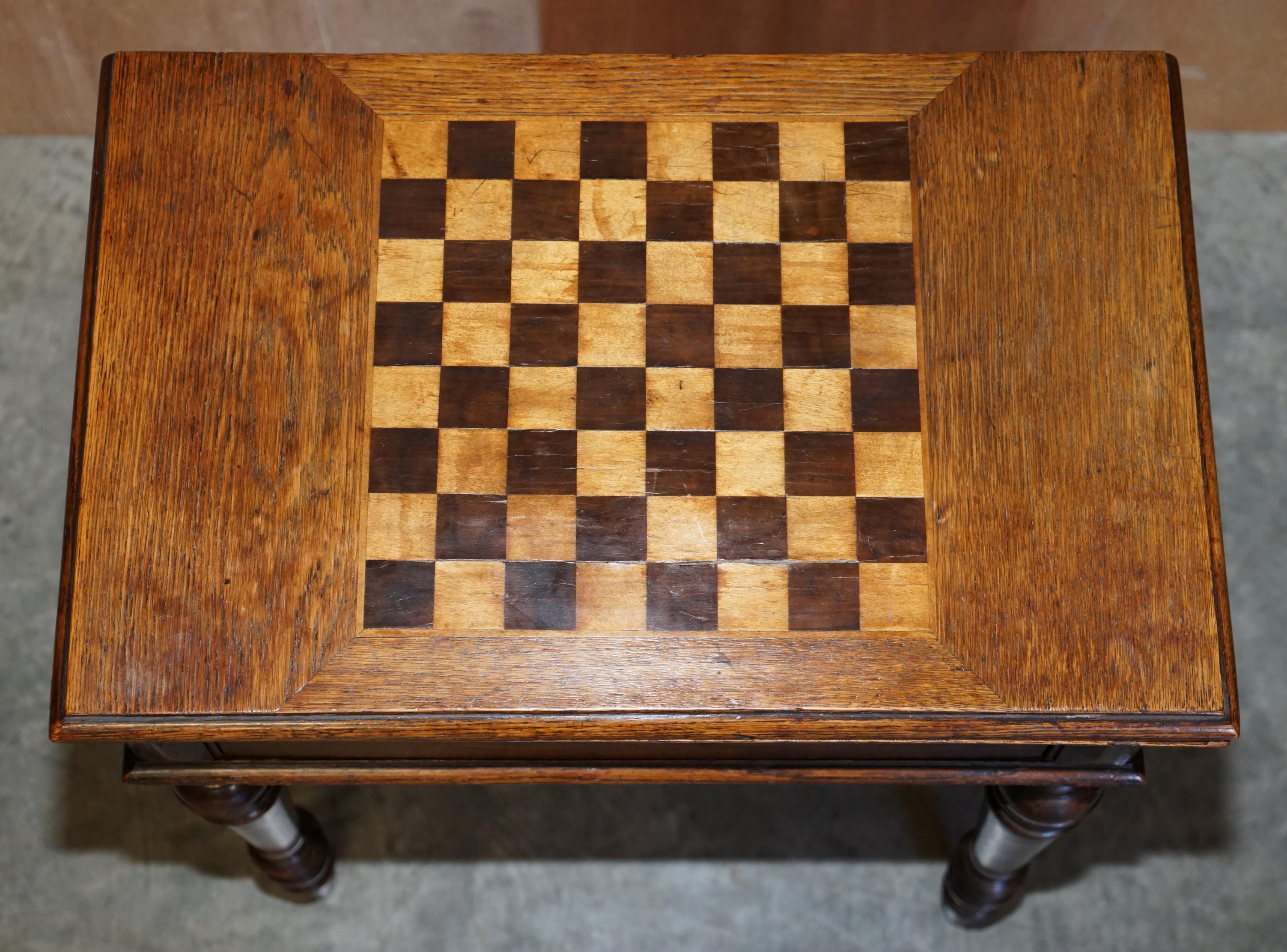 English Lovely Antique Victrian circa 1880 Chess Games Table with Fold over Card Baize For Sale