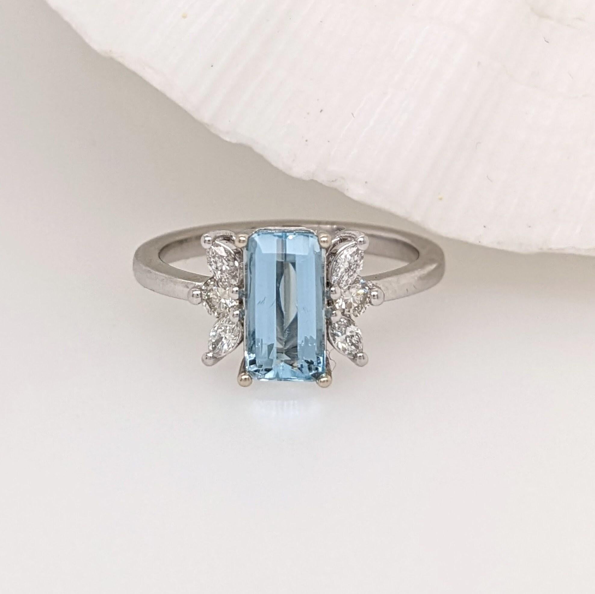 Art Nouveau Lovely Aquamarine Ring in Solid 14K White Gold with a Halo of Natural Diamonds For Sale