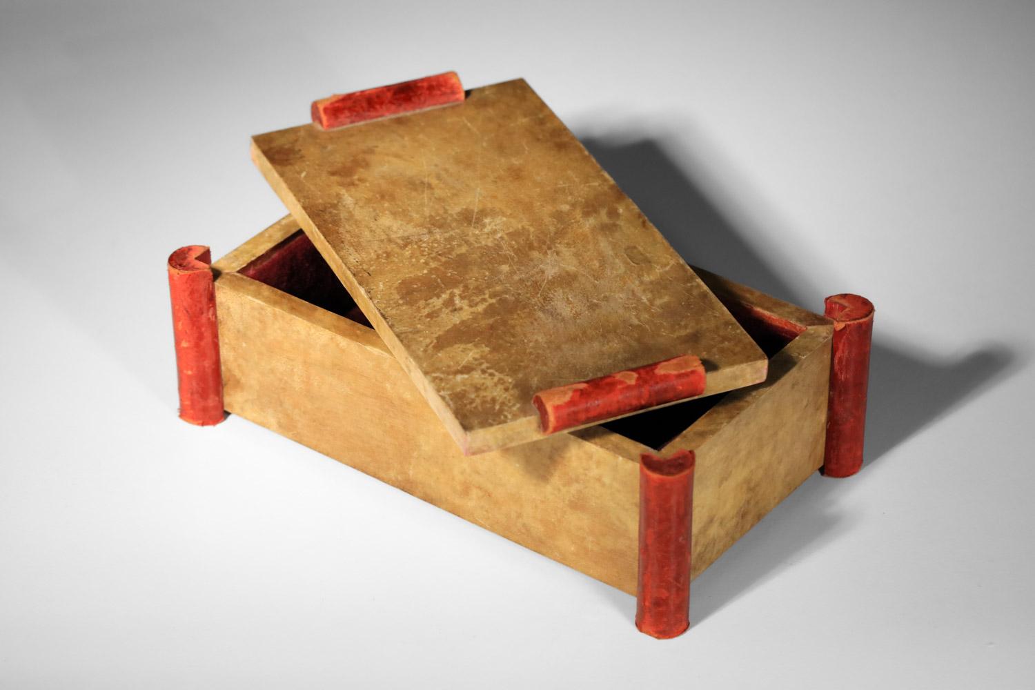 Lovely art deco box in red vellum and leather in the style of Paul Dupré-Lafon For Sale 1