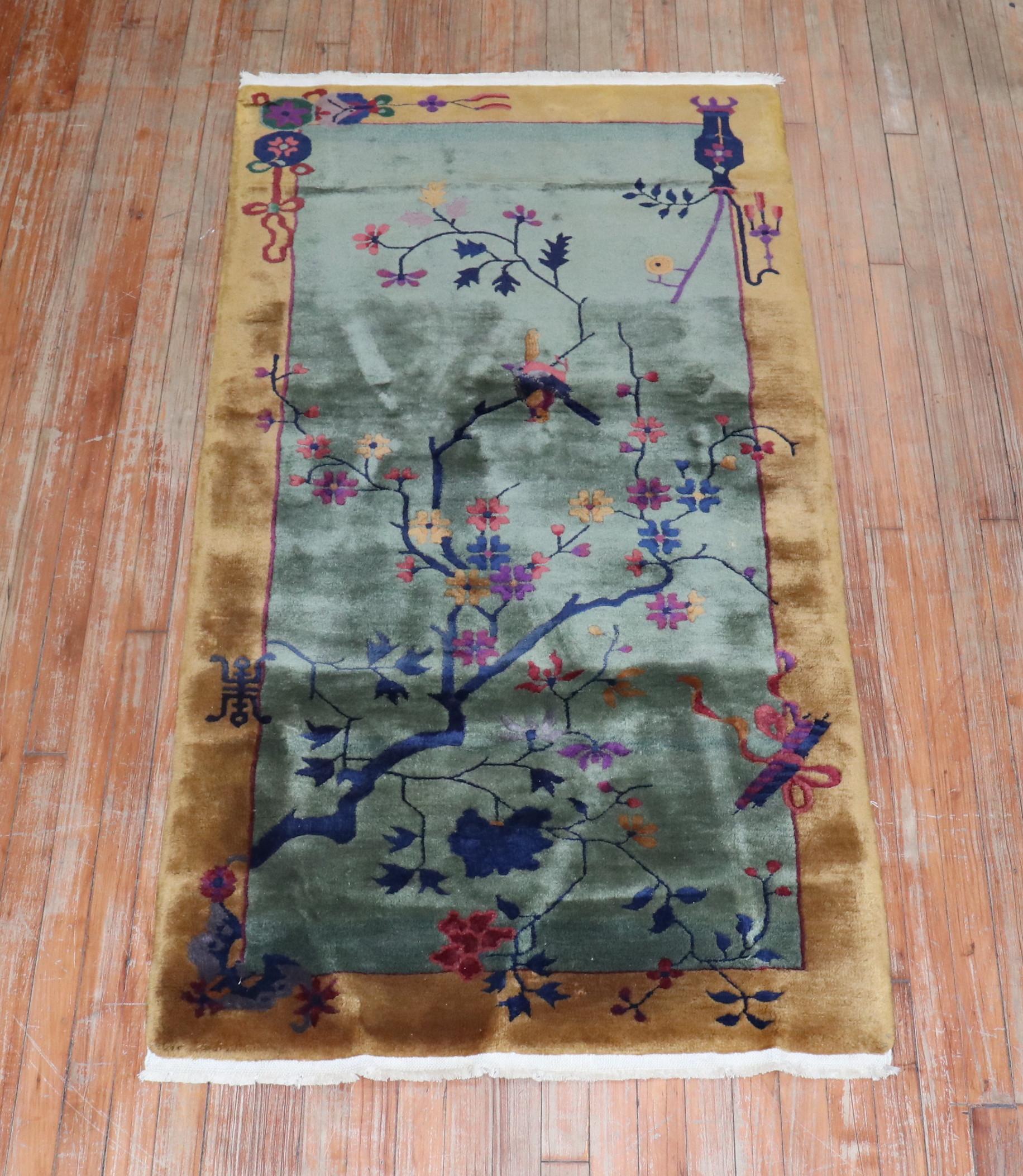 Lovely Art Deco Chinese Scatter Size Rug (Art déco) im Angebot