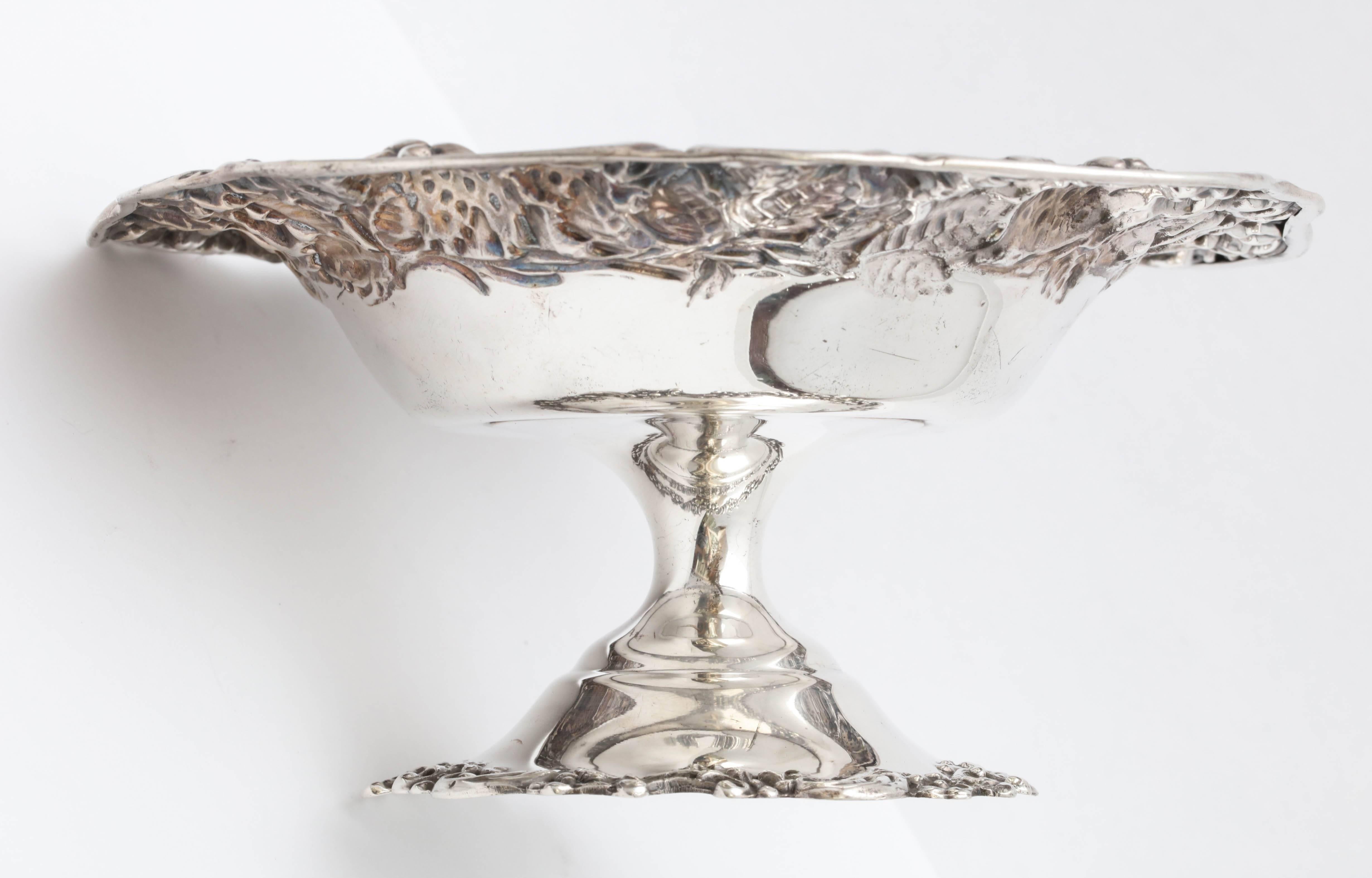Lovely Art Nouveau Sterling Silver Strawberry Compote Dish on Pedestal Base For Sale 3