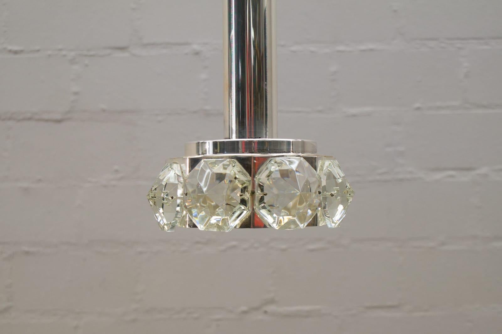 Austriaco Graziosa lampada da soffitto Bakalowits & Söhne con grandi diamanti di vetro, anni '70 in vendita