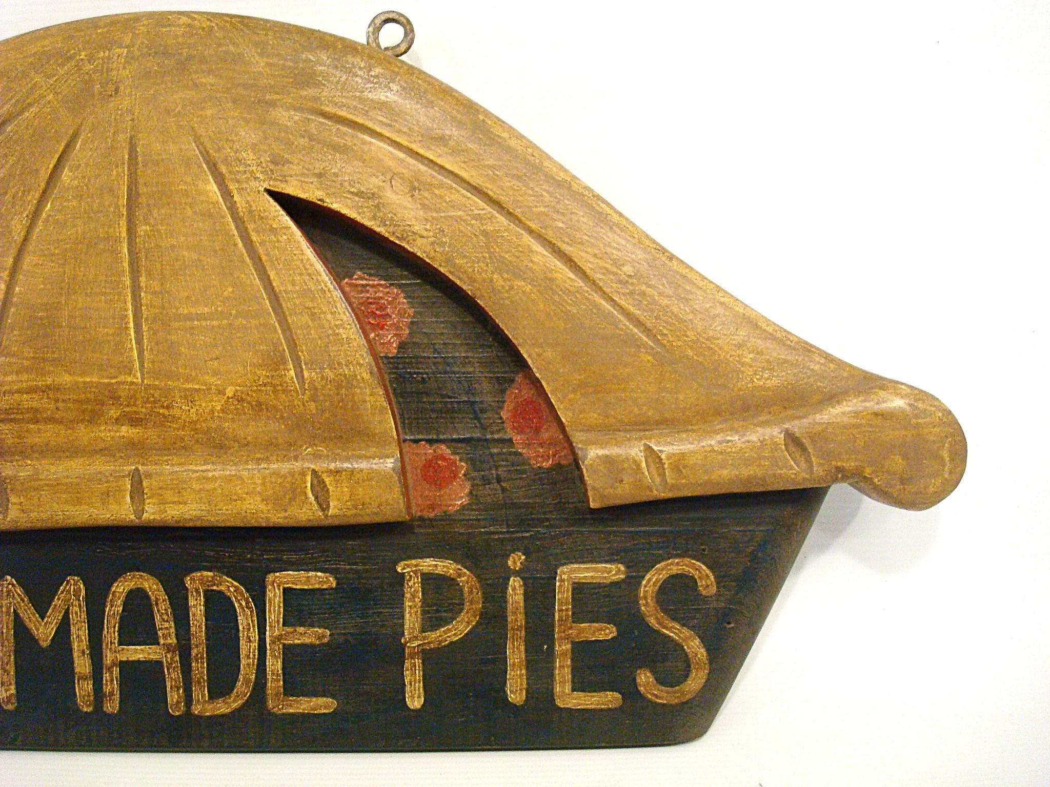 Lovely Bakery Pie Hand geschnitzt Folk Art Zeichen im Zustand „Gut“ im Angebot in Buenos Aires, Olivos